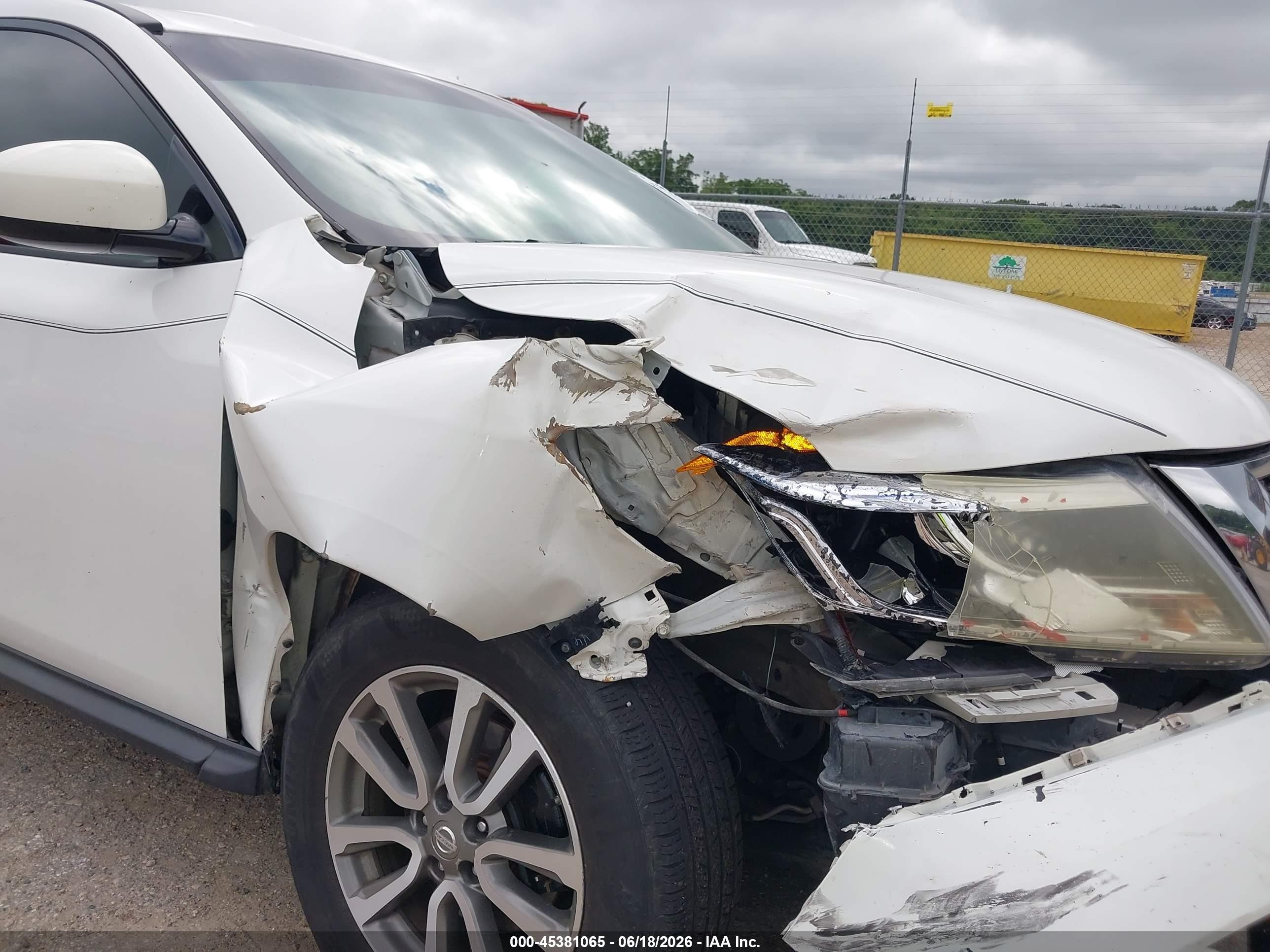 2013 Nissan Pathfinder Sv Белый vin: 5N1AR2MN3DC664305