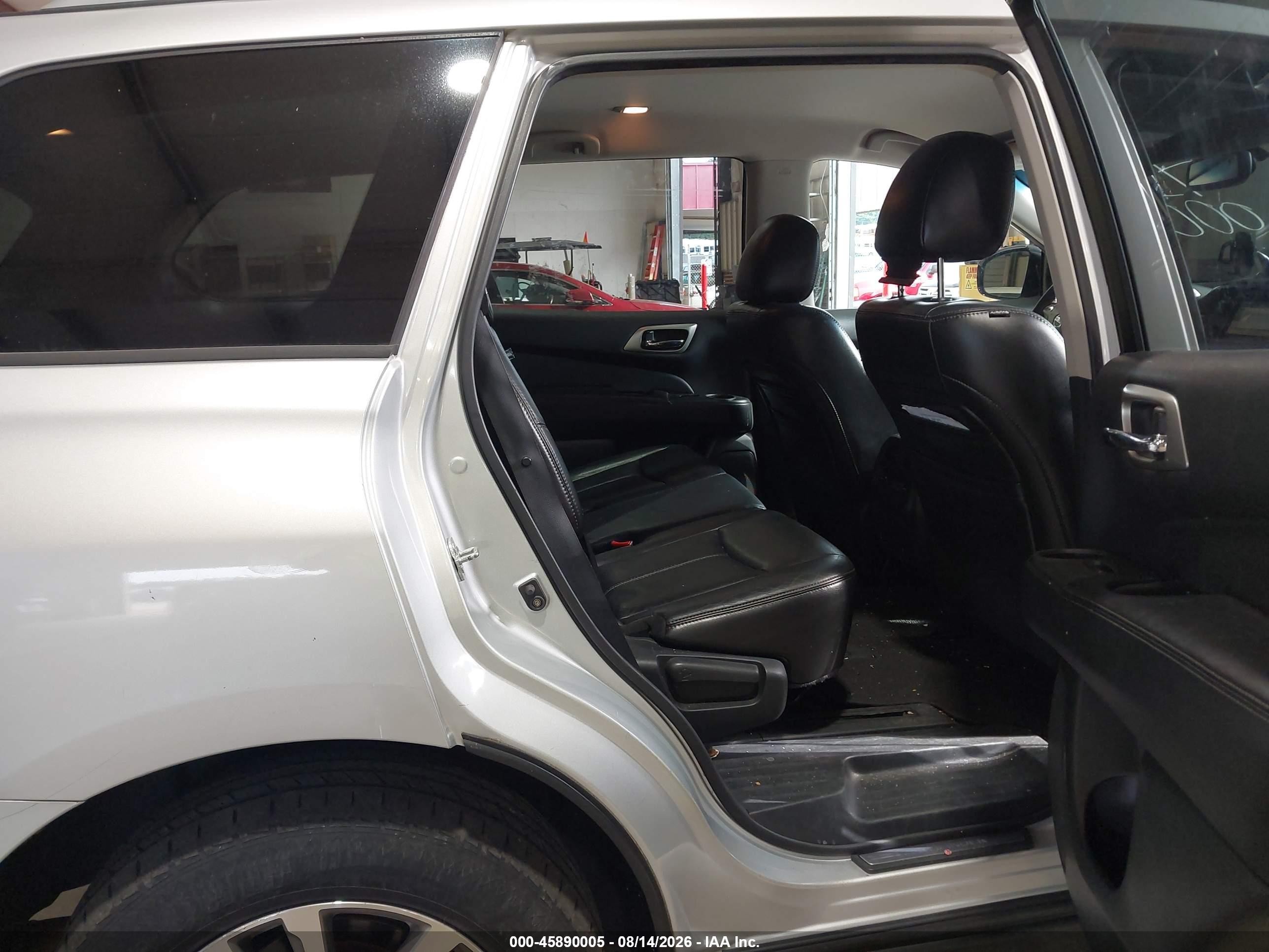 2013 Nissan Pathfinder Sl Silver vin: 5N1AR2MN3DC678141