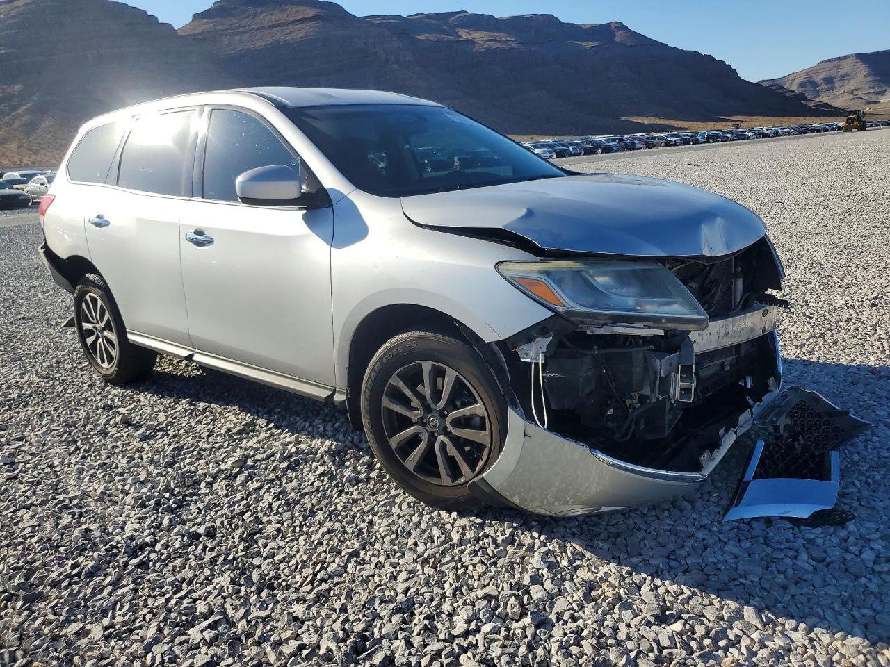 2013 Nissan Pathfinder S Silver vin: 5N1AR2MN3DC685137