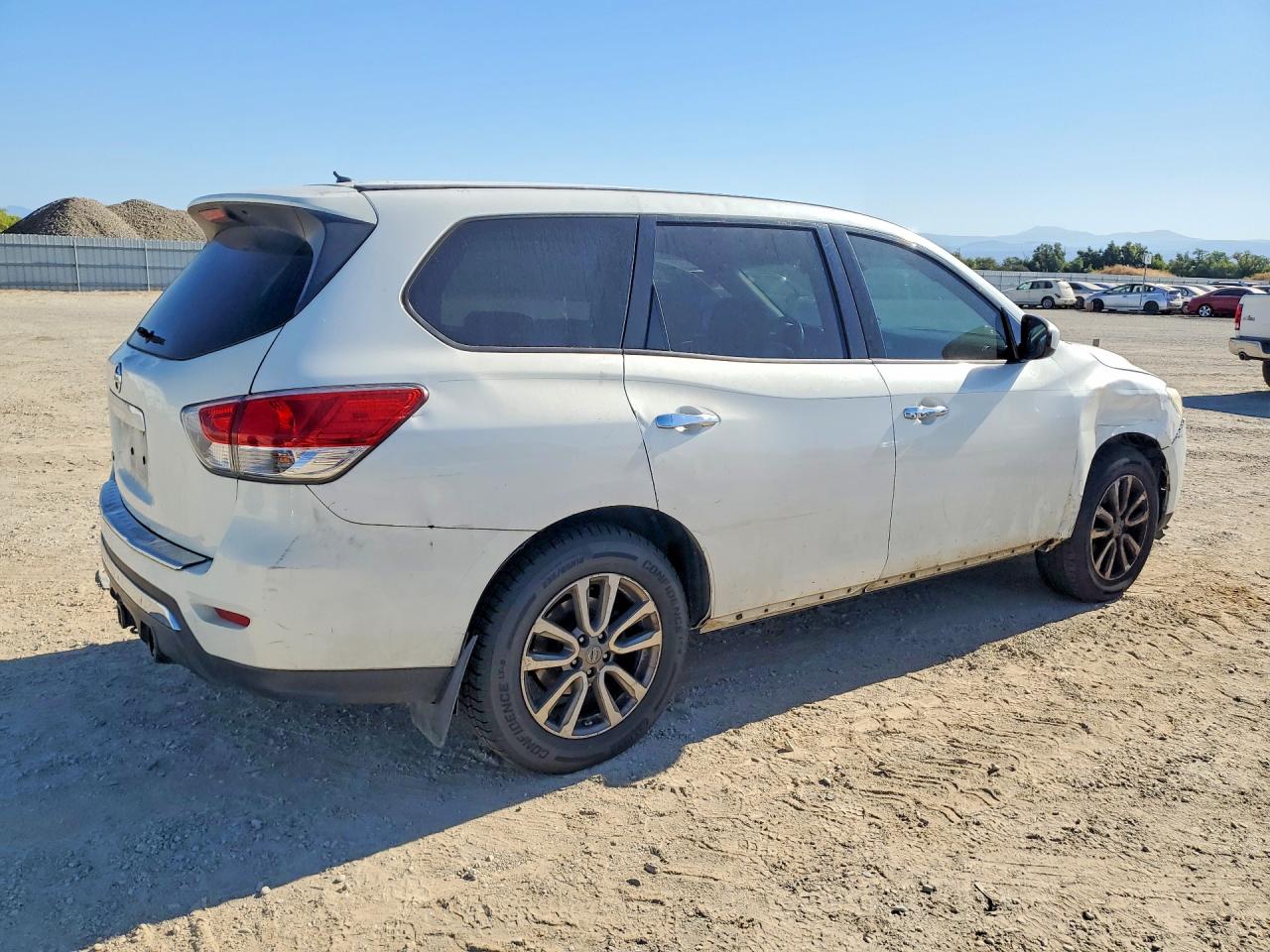 2014 Nissan Pathfinder S White vin: 5N1AR2MN3EC629393