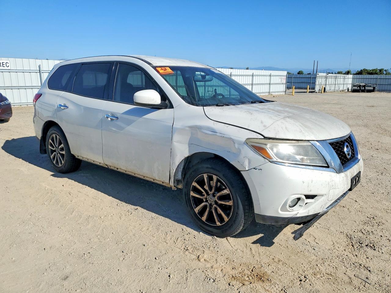 2014 Nissan Pathfinder S White vin: 5N1AR2MN3EC629393