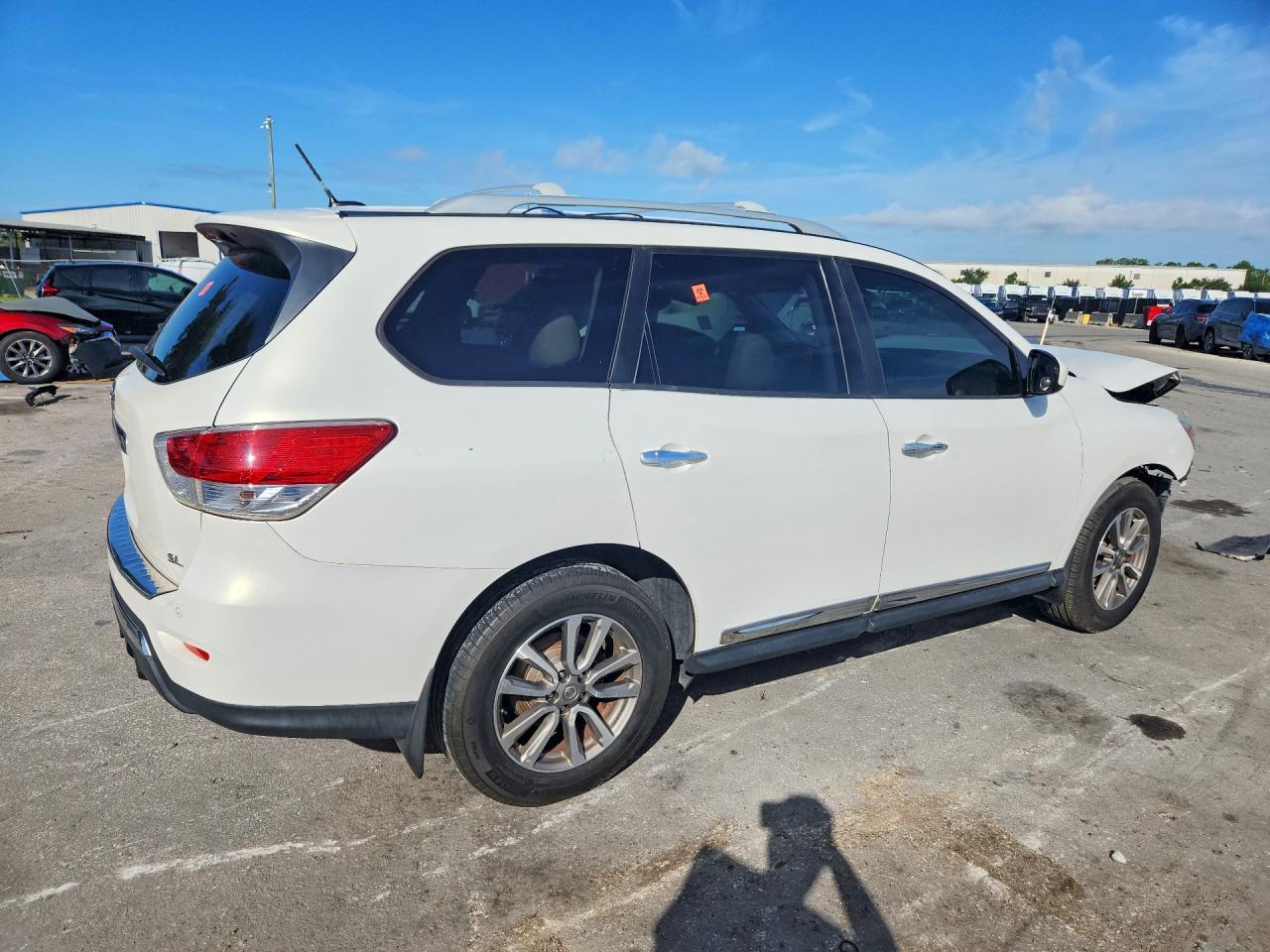 2014 Nissan Pathfinder Sl Белый vin: 5N1AR2MN3EC683776