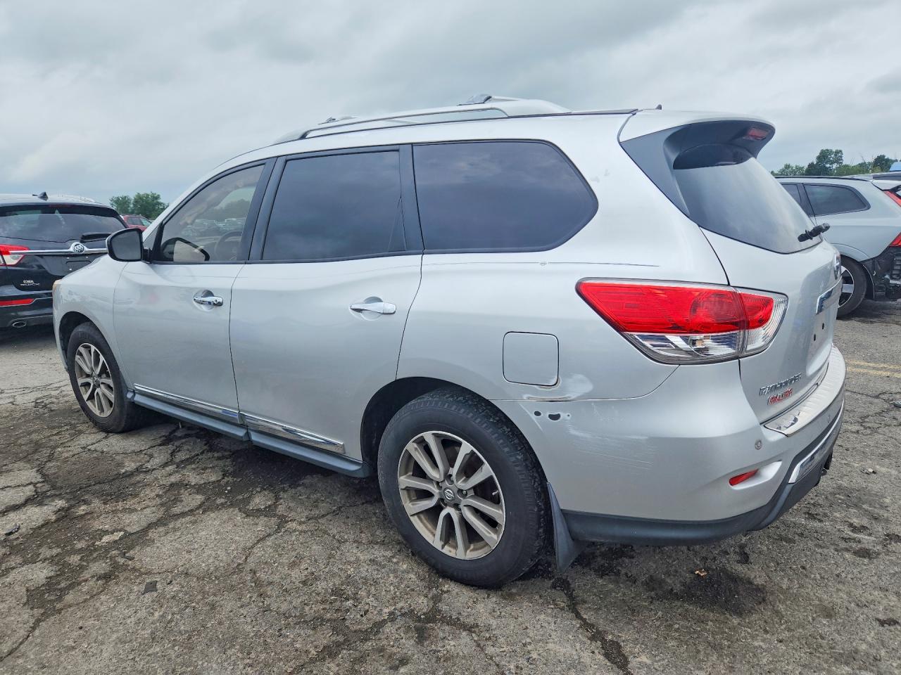 2014 Nissan Pathfinder Sl Silver vin: 5N1AR2MN3EC686290