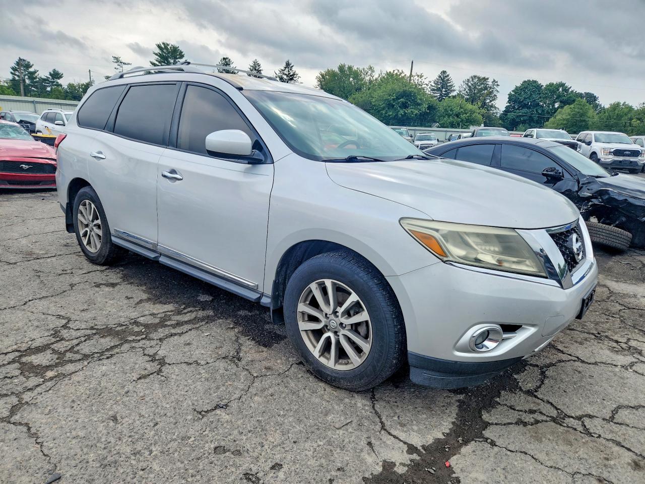 2014 Nissan Pathfinder Sl Silver vin: 5N1AR2MN3EC686290