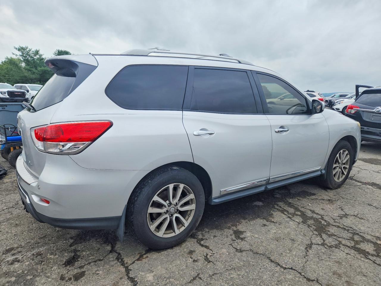 2014 Nissan Pathfinder Sl Silver vin: 5N1AR2MN3EC686290