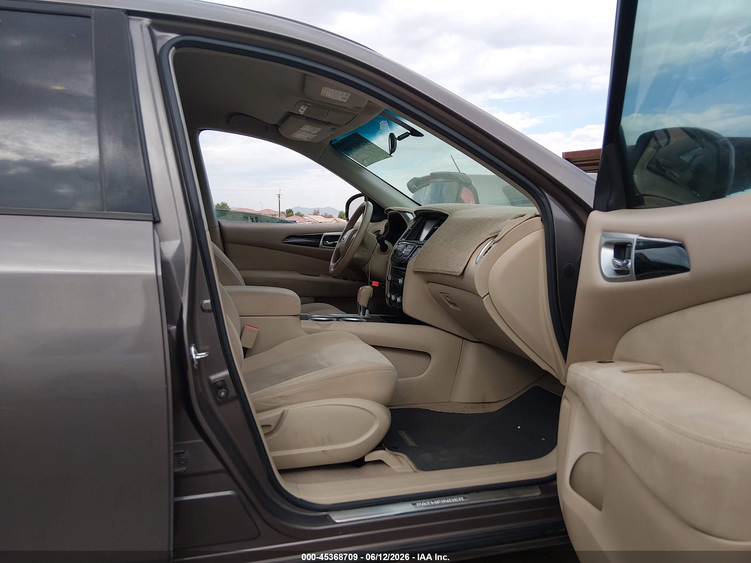 2014 Nissan Pathfinder Sv Gray vin: 5N1AR2MN3EC693093