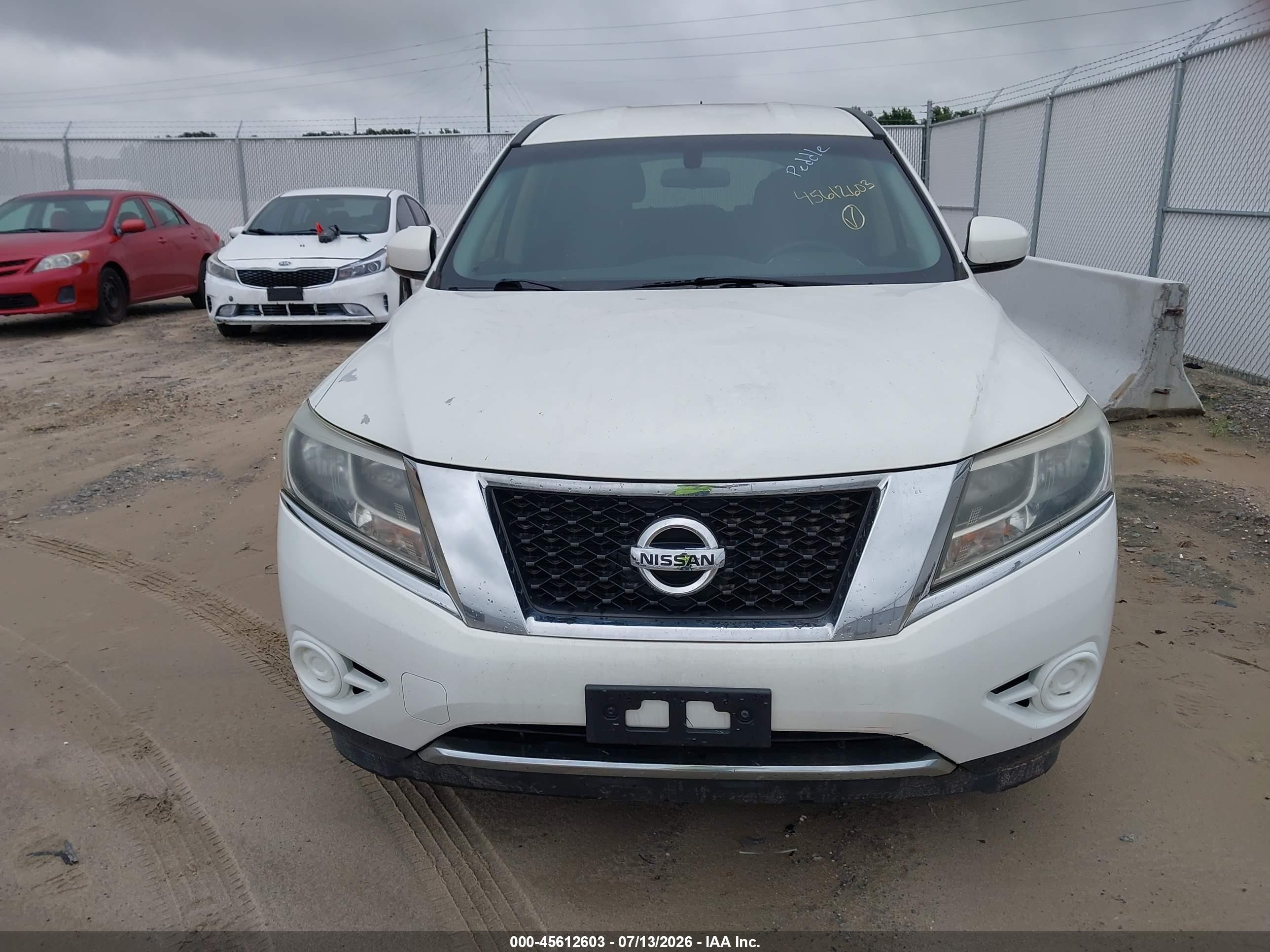 2014 Nissan Pathfinder S White vin: 5N1AR2MN3EC697516