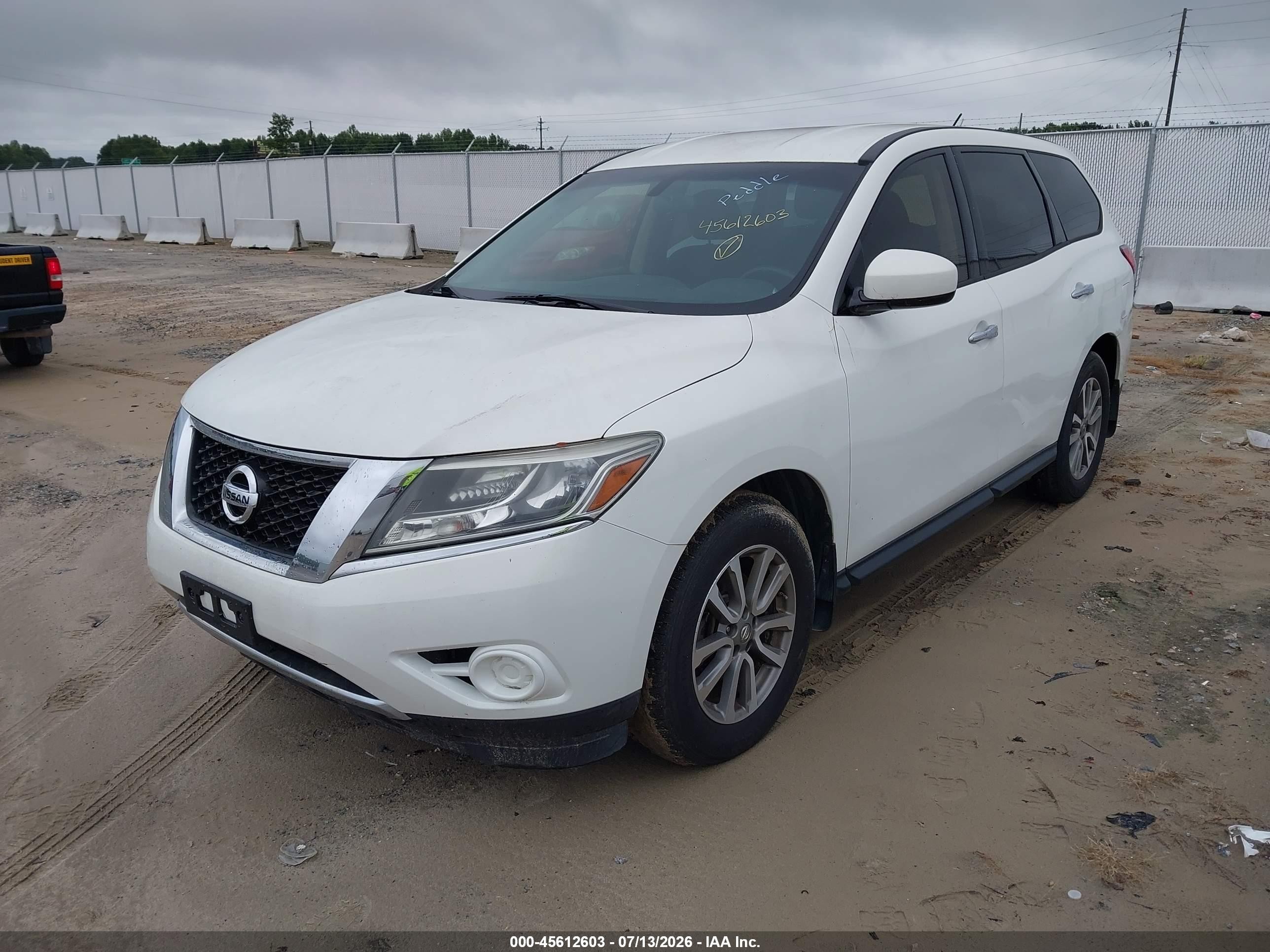 2014 Nissan Pathfinder S White vin: 5N1AR2MN3EC697516