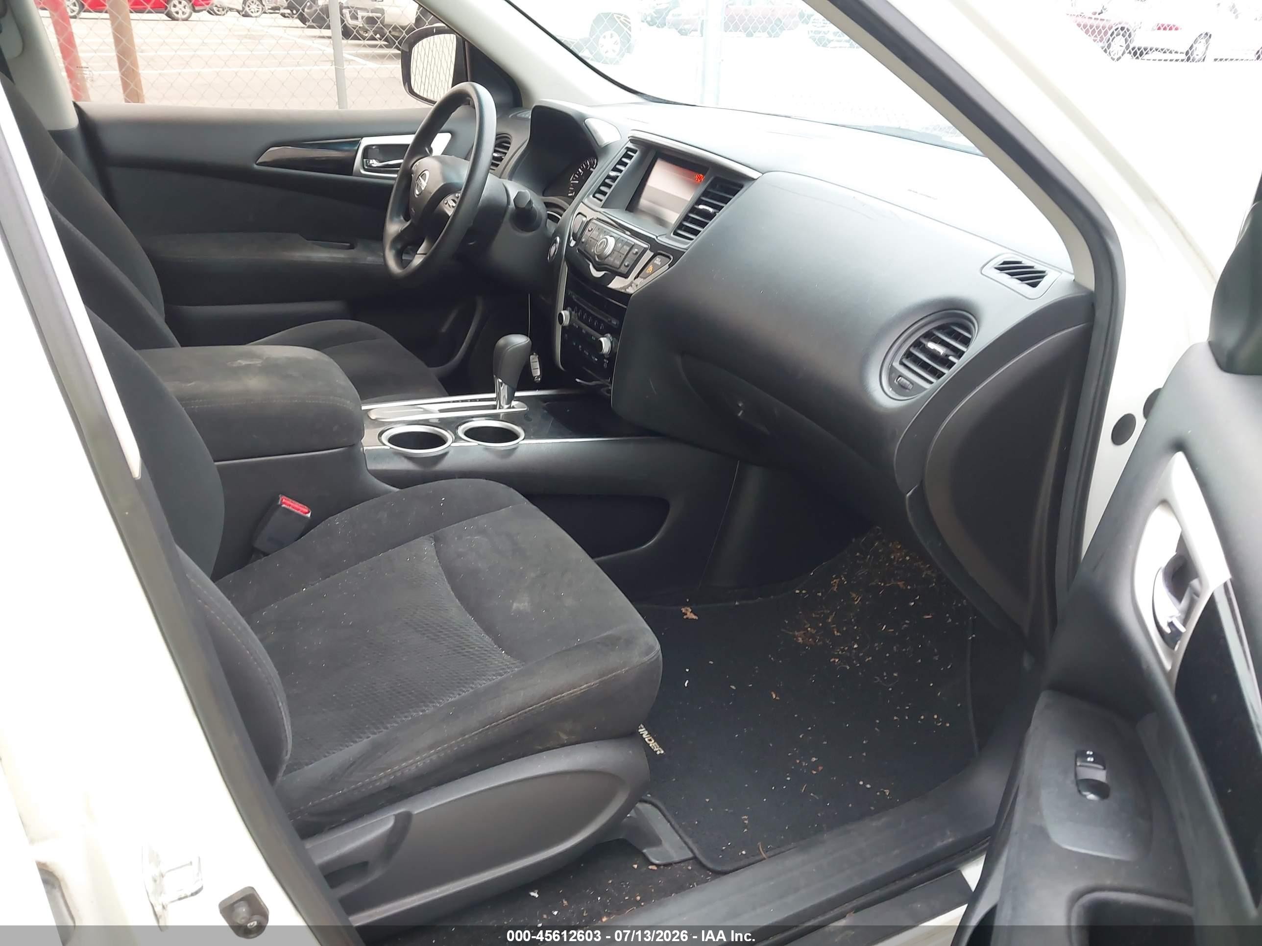 2014 Nissan Pathfinder S White vin: 5N1AR2MN3EC697516