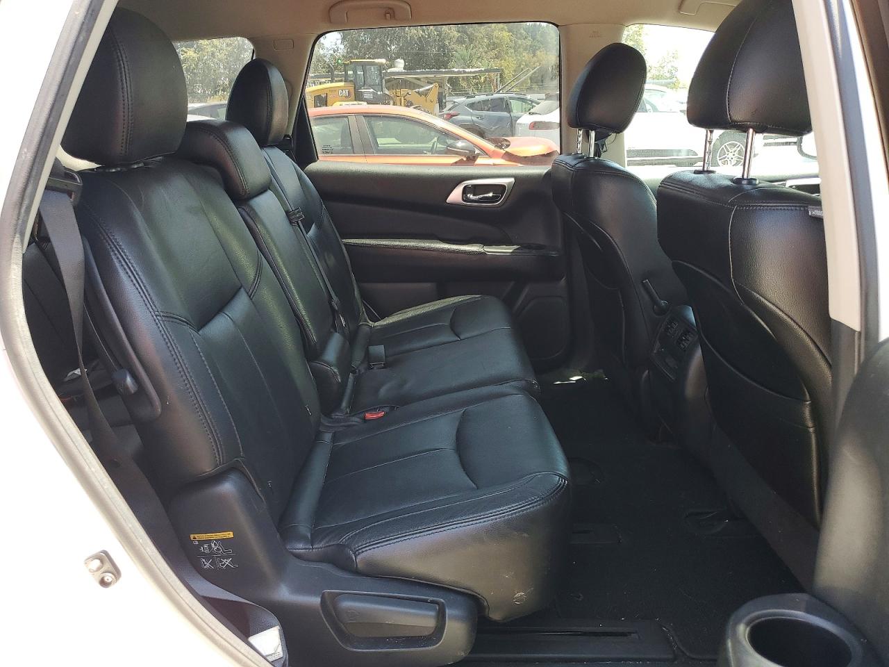 2014 Nissan Pathfinder S White vin: 5N1AR2MN3EC702276