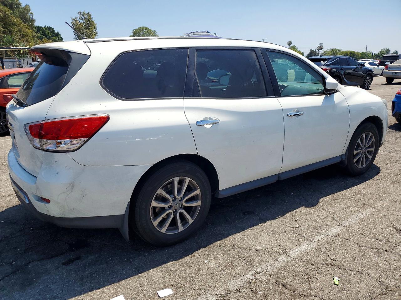 2014 Nissan Pathfinder S White vin: 5N1AR2MN3EC702276