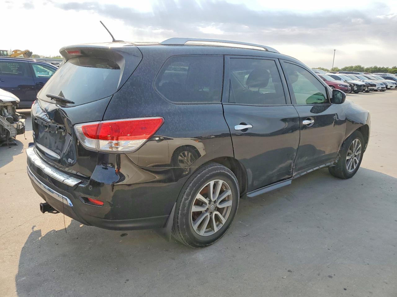 2014 Nissan Pathfinder Sv Black vin: 5N1AR2MN3EC705162