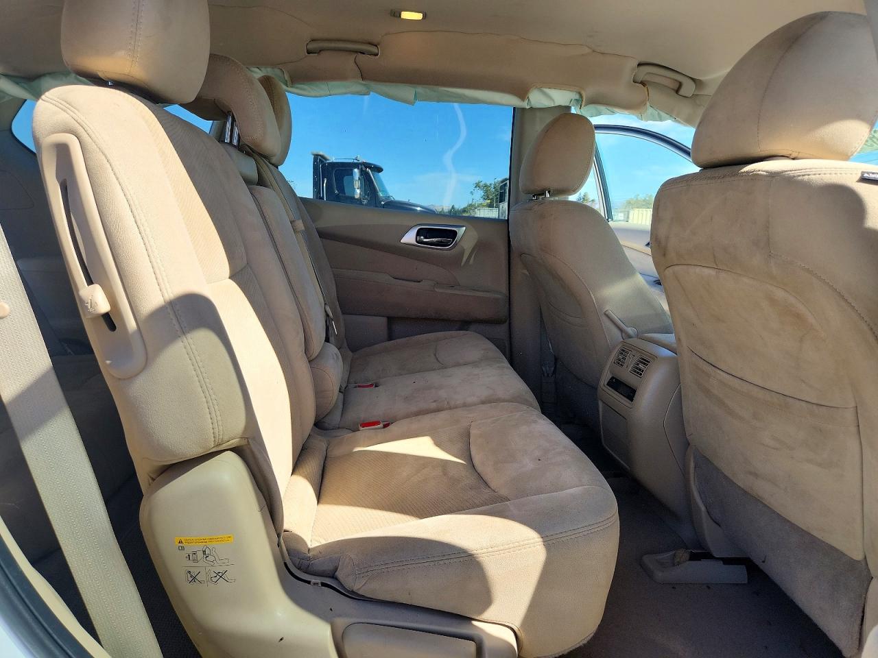 2014 Nissan Pathfinder Sv White vin: 5N1AR2MN3EC733821