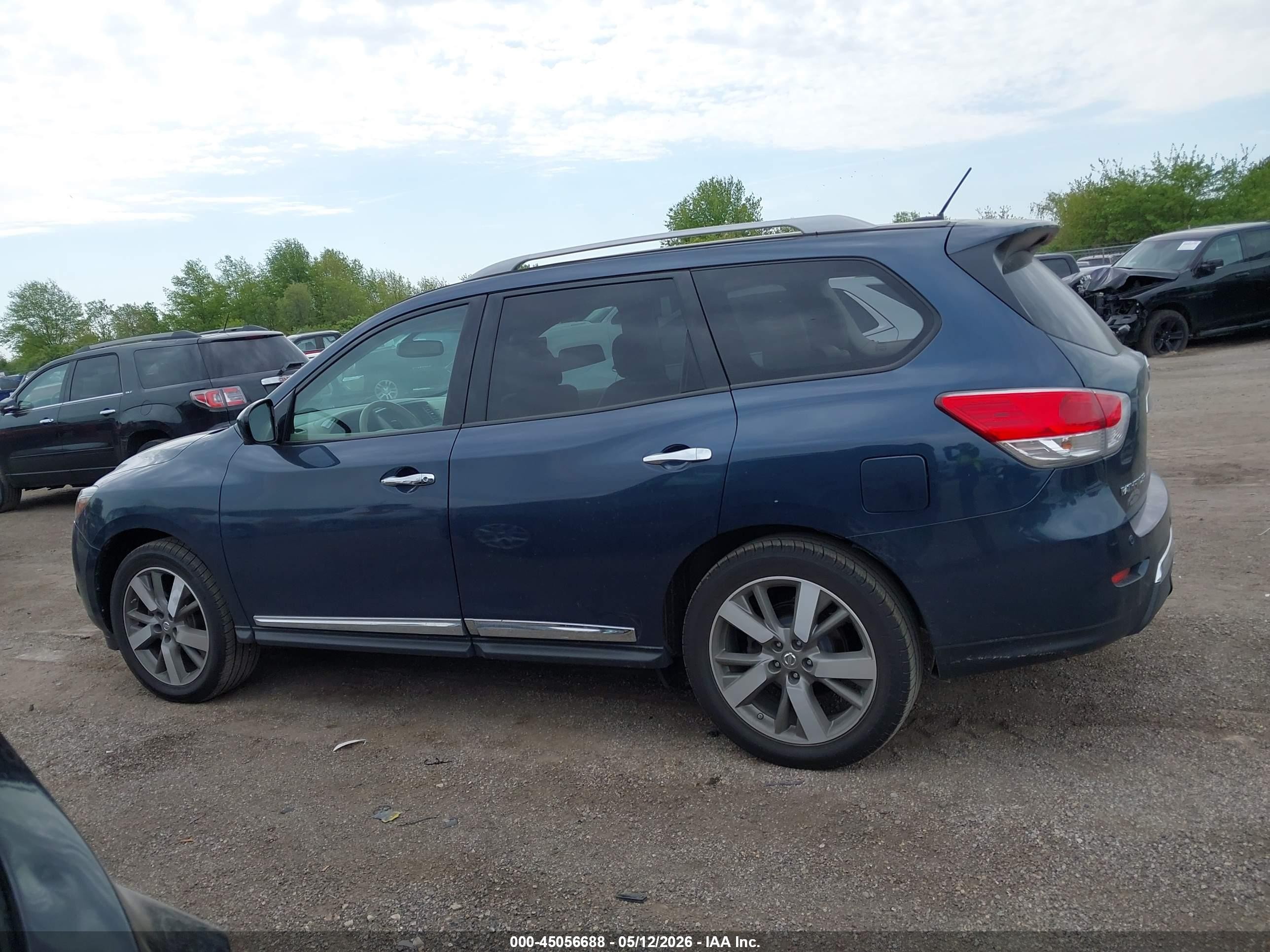 2015 Nissan Pathfinder Platinum/s/sl/sv Синий vin: 5N1AR2MN3FC602941