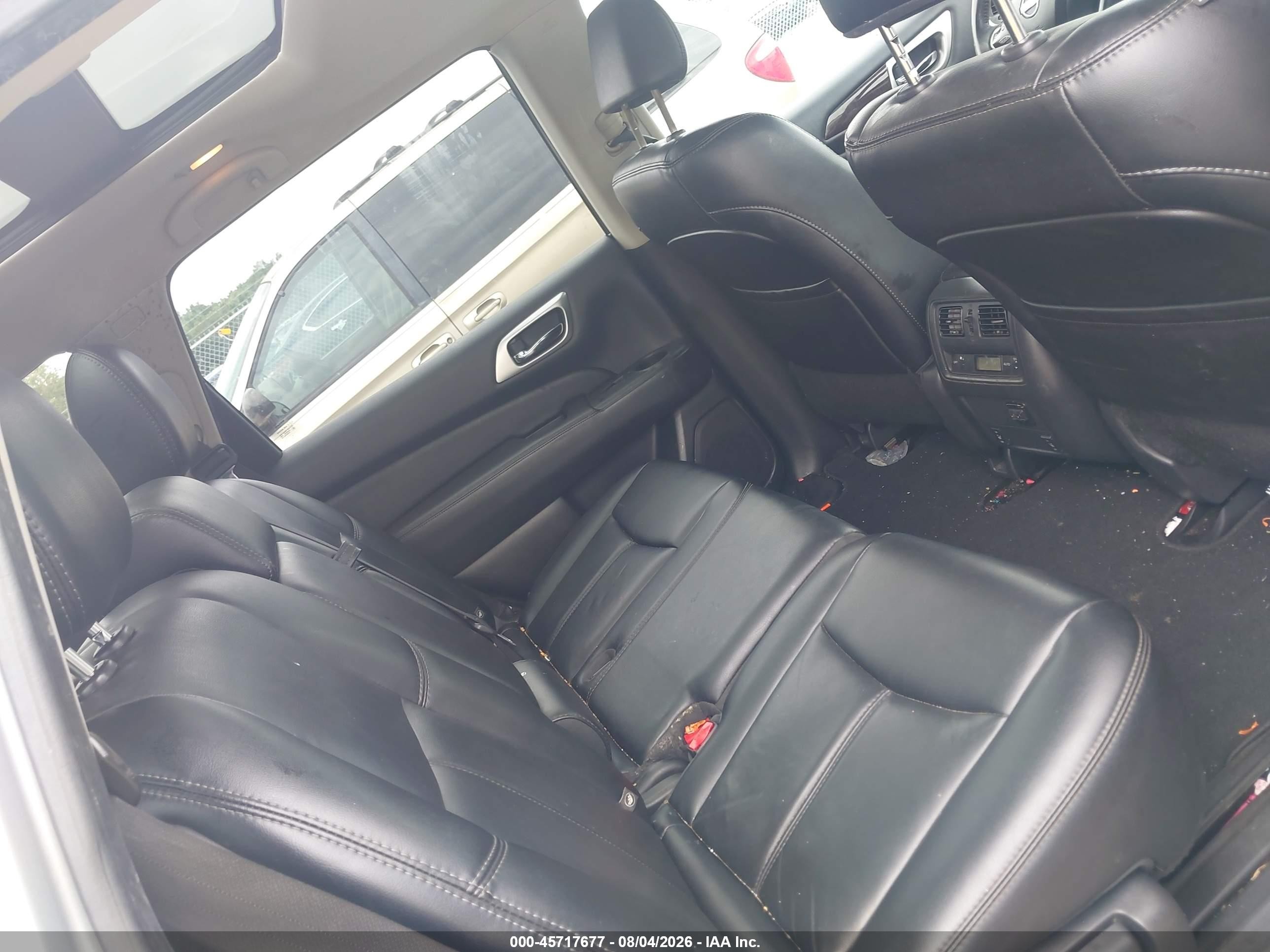 2015 Nissan Pathfinder Sl Серебряный vin: 5N1AR2MN3FC615026