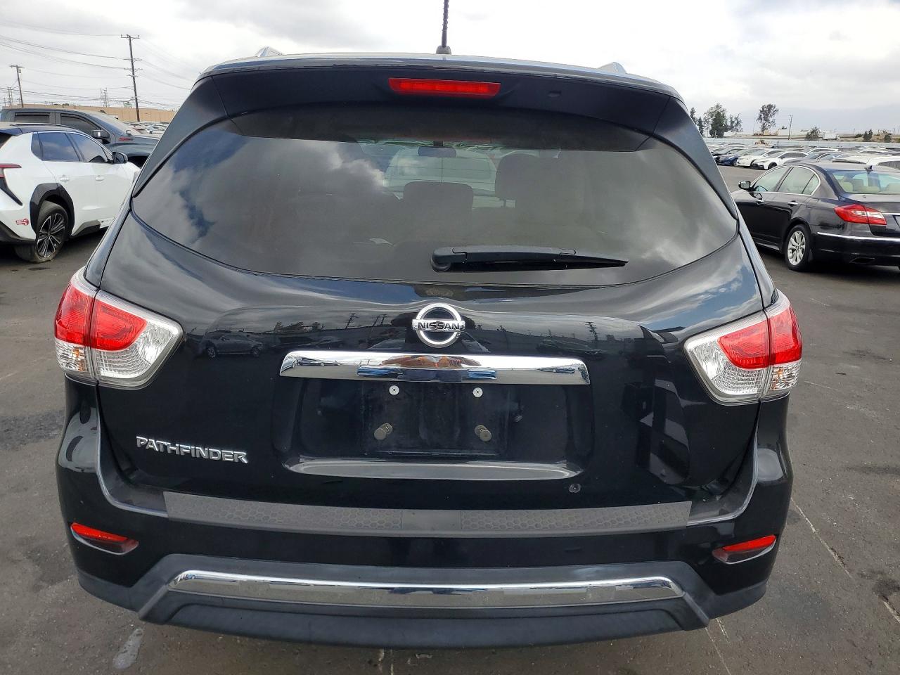 2015 Nissan Pathfinder S Черный vin: 5N1AR2MN3FC645062