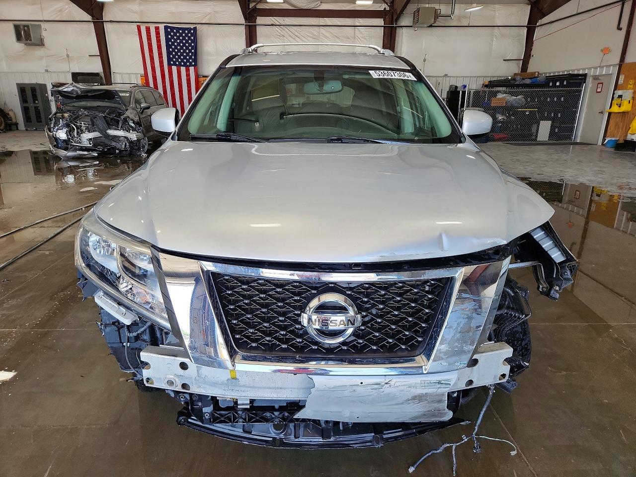 2015 Nissan Pathfinder Sv Серебряный vin: 5N1AR2MN3FC651475