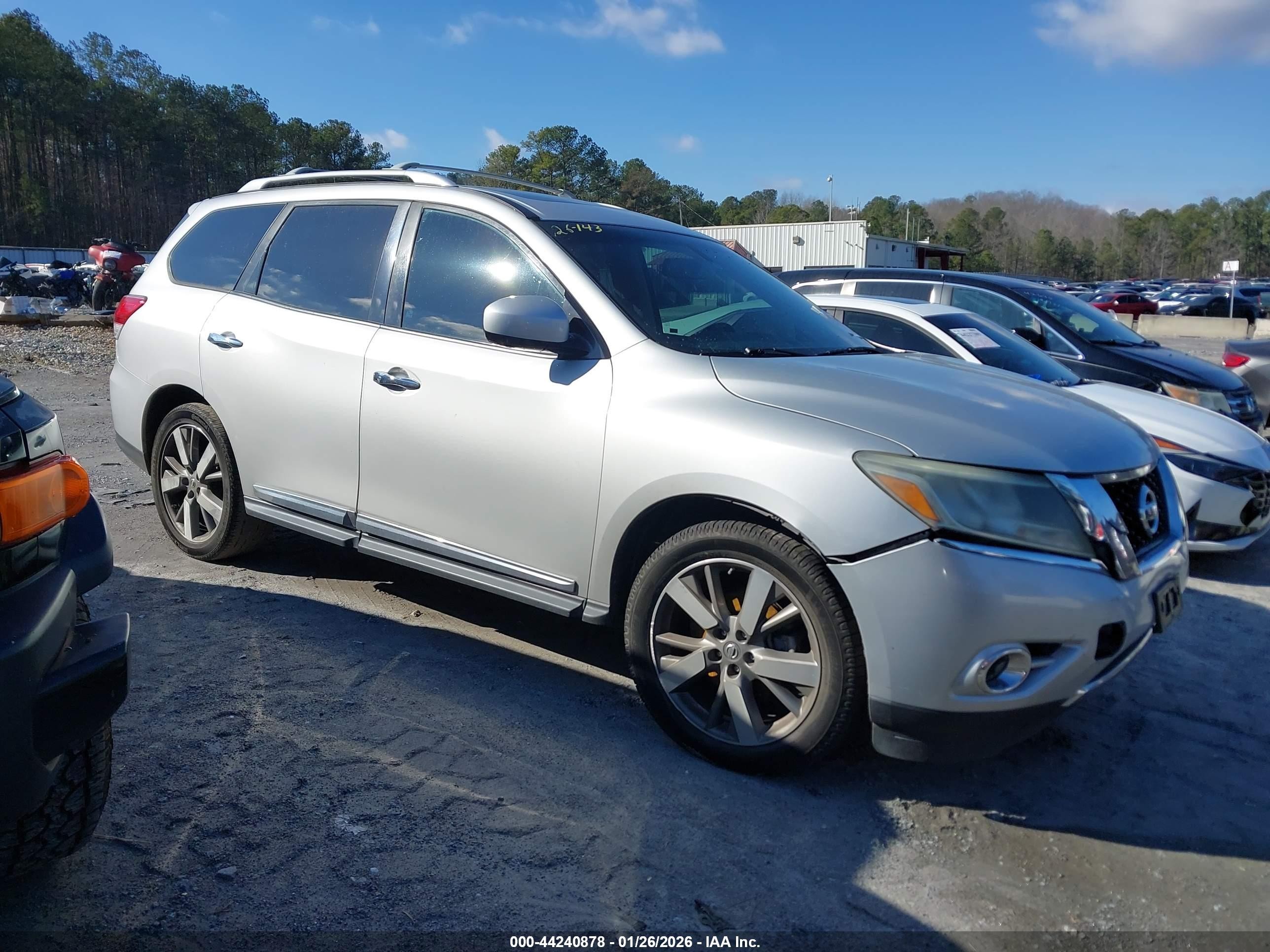 2015 Nissan Pathfinder Platinum Silver vin: 5N1AR2MN3FC671676