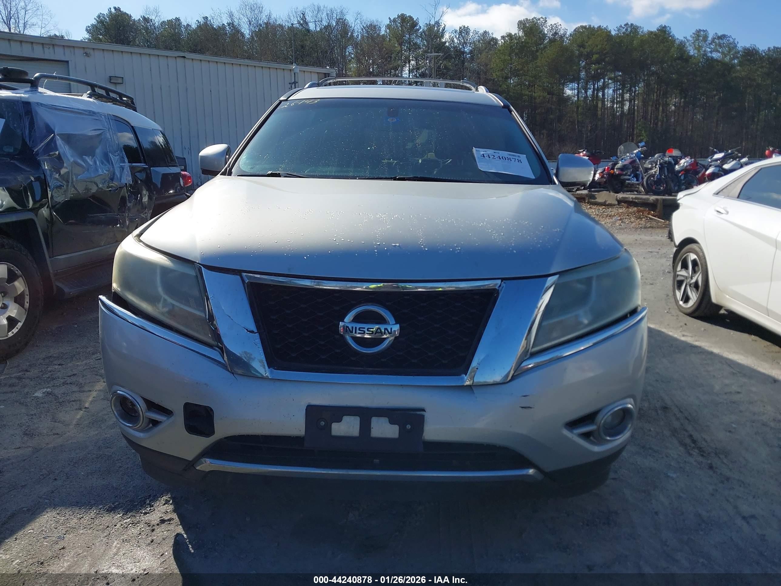 2015 Nissan Pathfinder Platinum Silver vin: 5N1AR2MN3FC671676