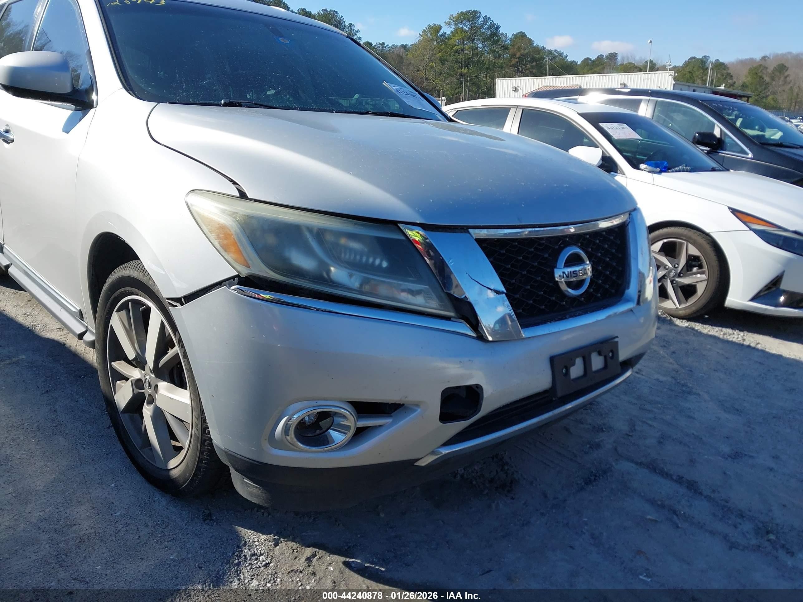 2015 Nissan Pathfinder Platinum Silver vin: 5N1AR2MN3FC671676