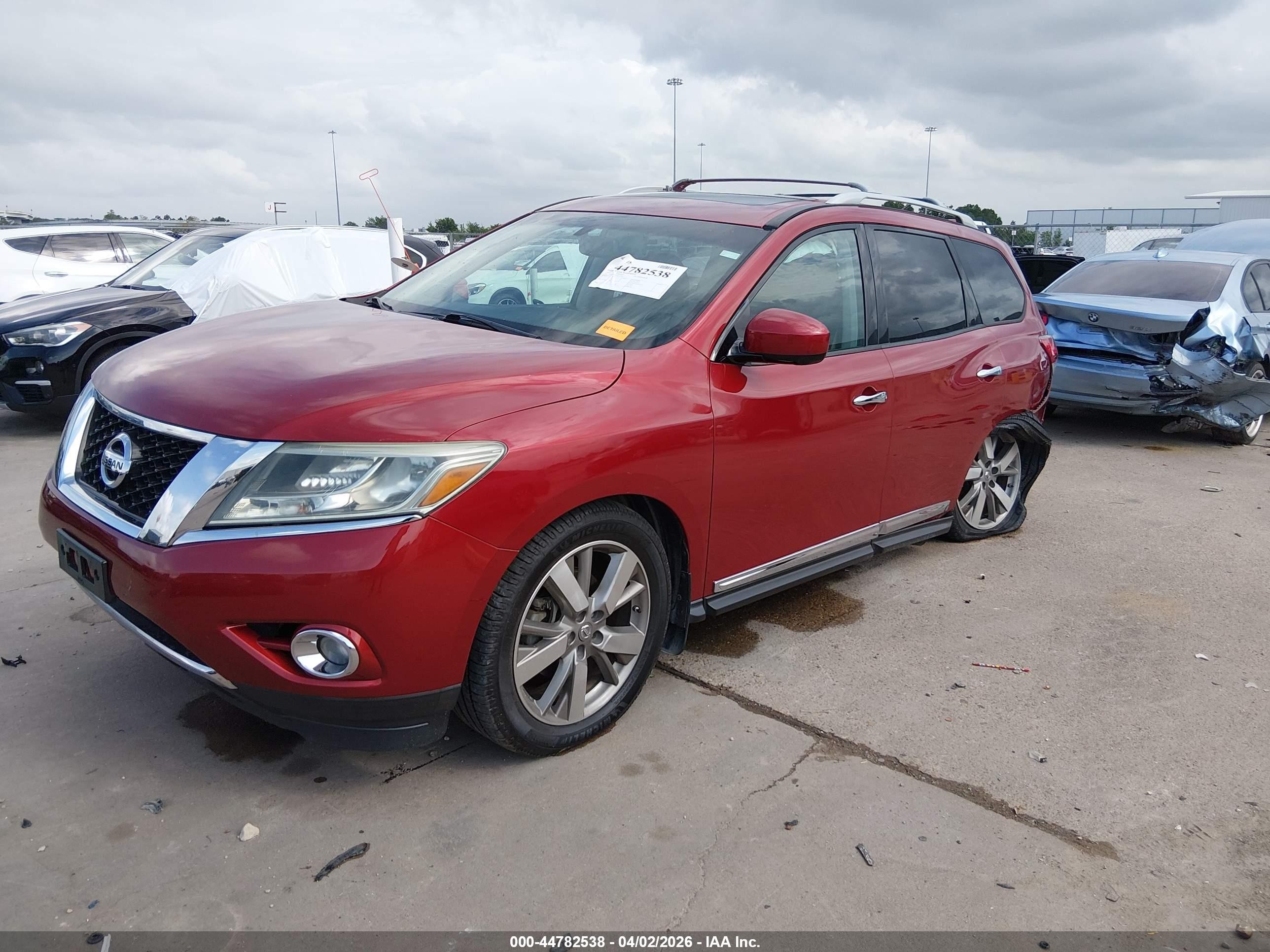 2015 Nissan Pathfinder Platinum Burgundy vin: 5N1AR2MN3FC677283