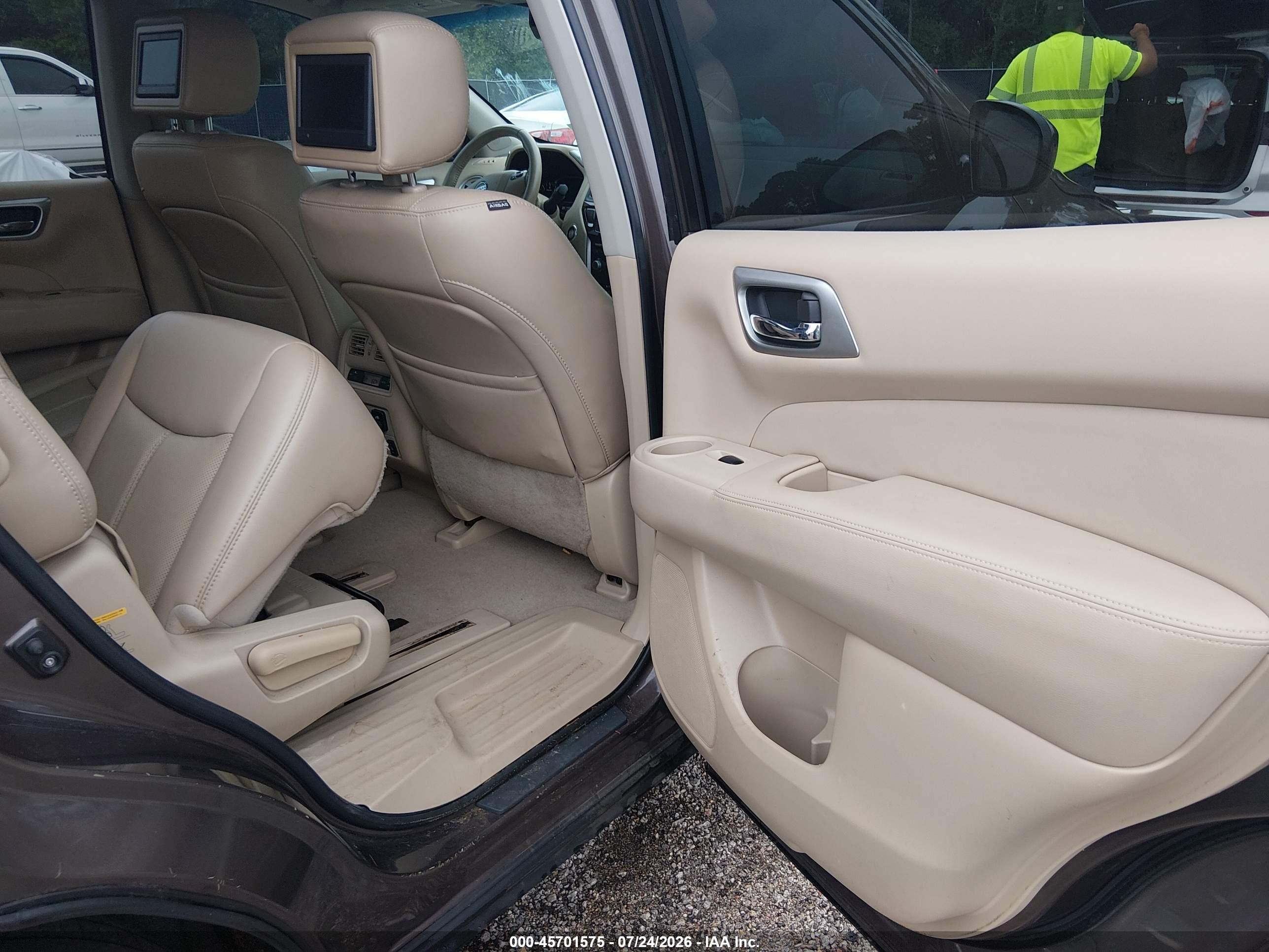 2015 Nissan Pathfinder Platinum Brown vin: 5N1AR2MN3FC678823