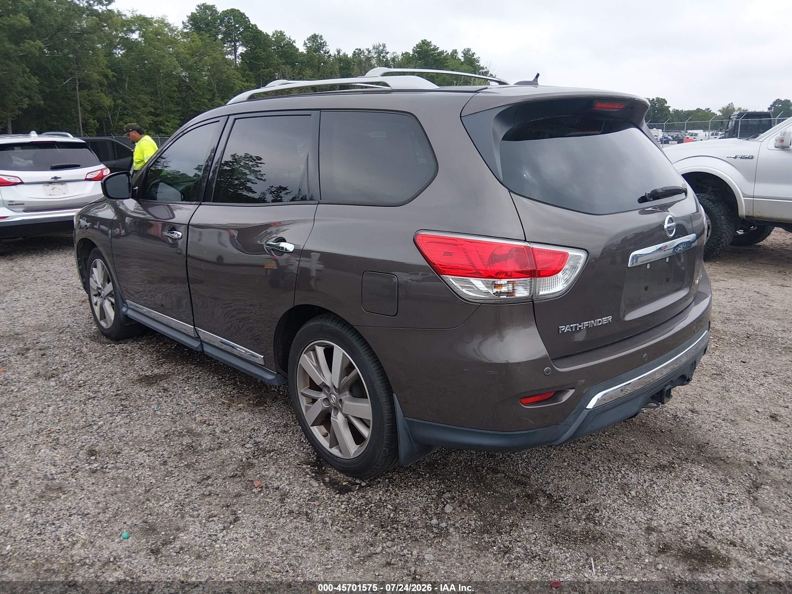 2015 Nissan Pathfinder Platinum Brown vin: 5N1AR2MN3FC678823