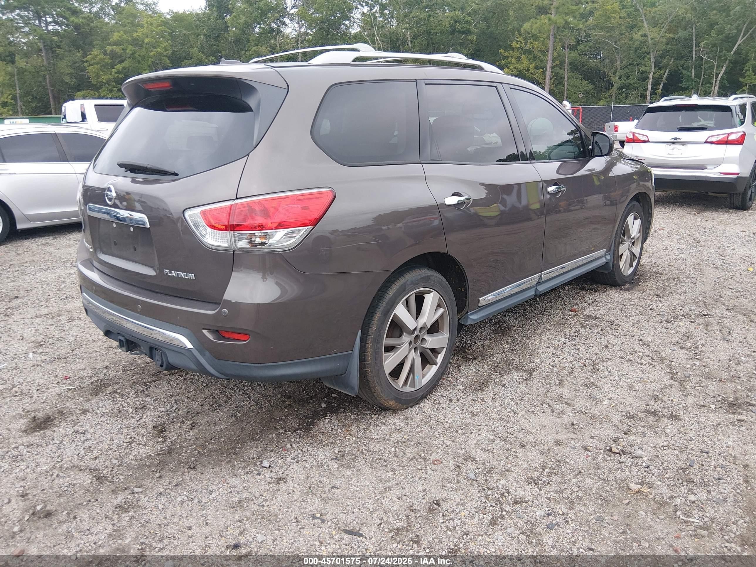 2015 Nissan Pathfinder Platinum Brown vin: 5N1AR2MN3FC678823