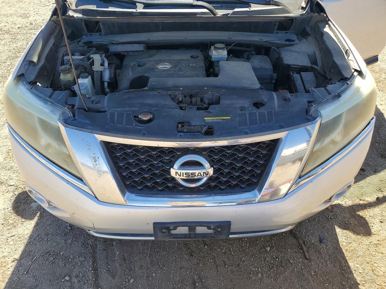 2015 Nissan Pathfinder S Silver vin: 5N1AR2MN3FC682418