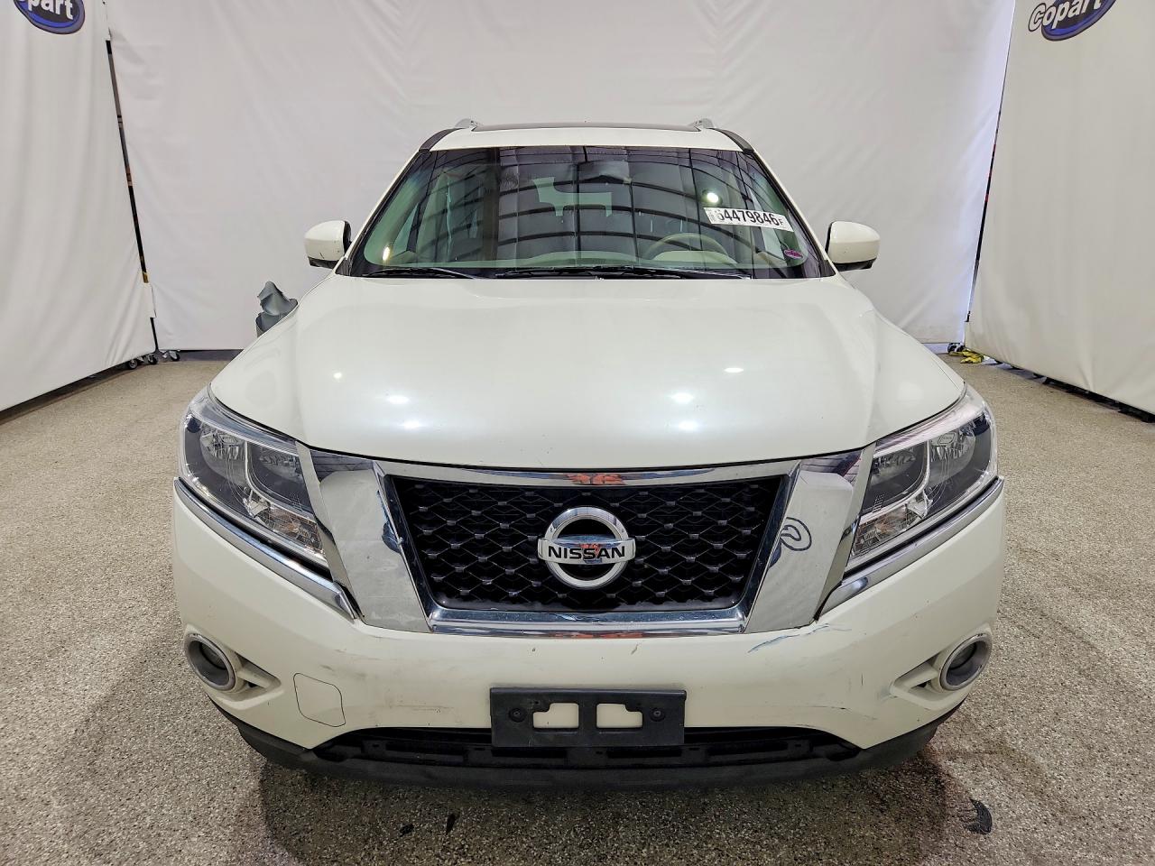 2015 Nissan Pathfinder S White vin: 5N1AR2MN3FC693242