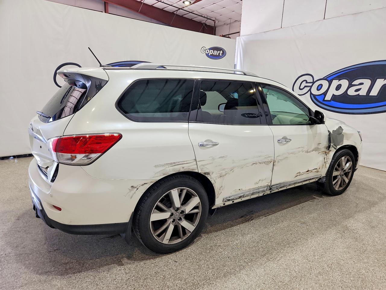 2015 Nissan Pathfinder S White vin: 5N1AR2MN3FC693242