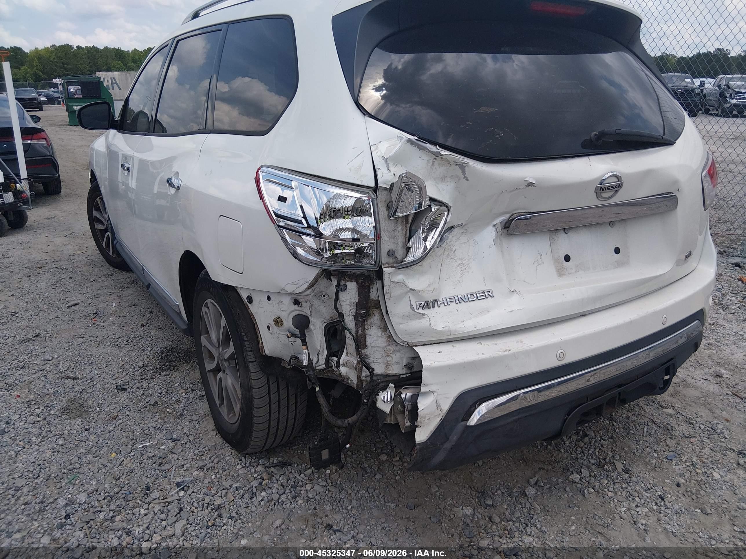 2015 Nissan Pathfinder Sl White vin: 5N1AR2MN3FC707463