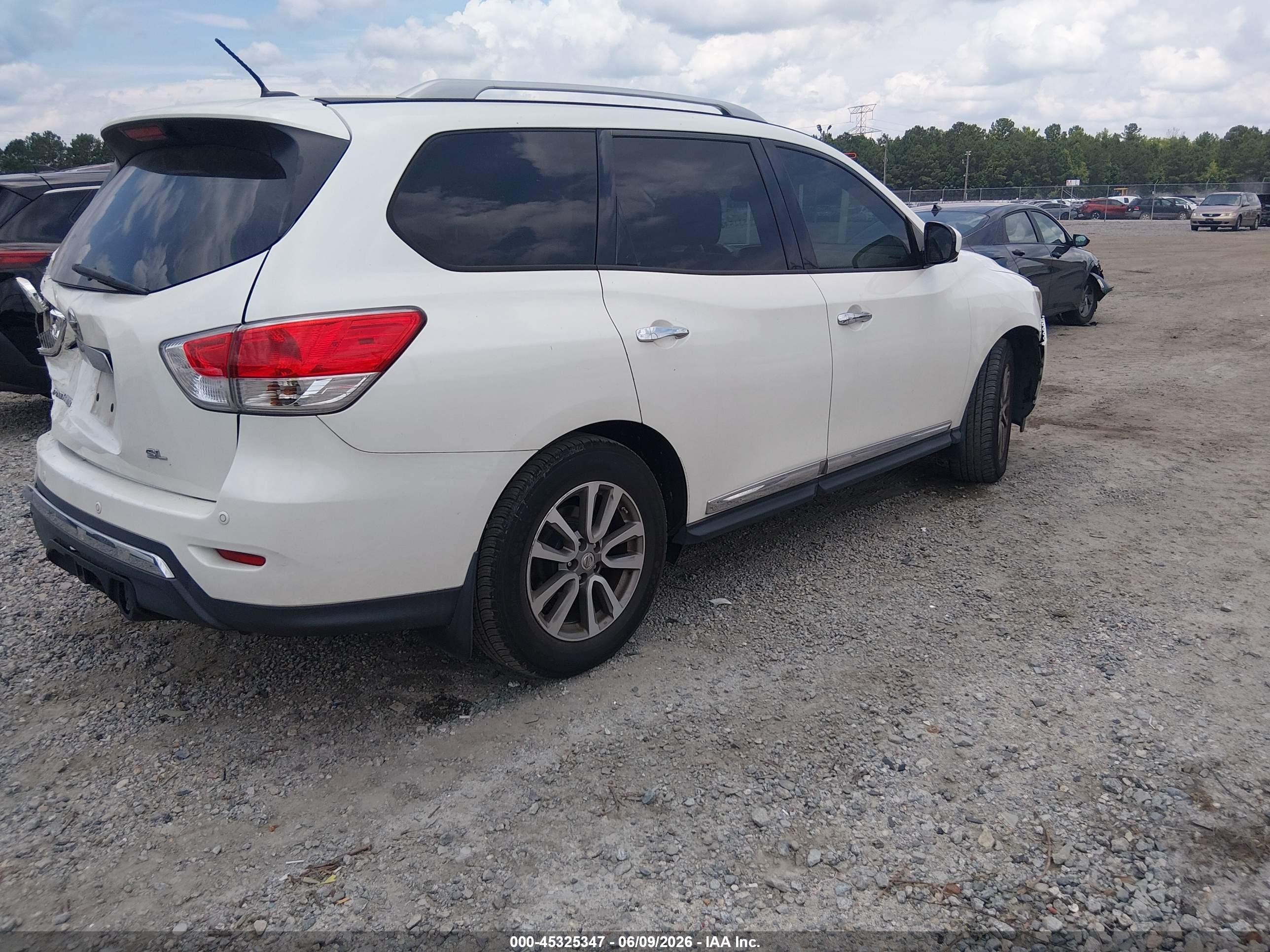 2015 Nissan Pathfinder Sl White vin: 5N1AR2MN3FC707463