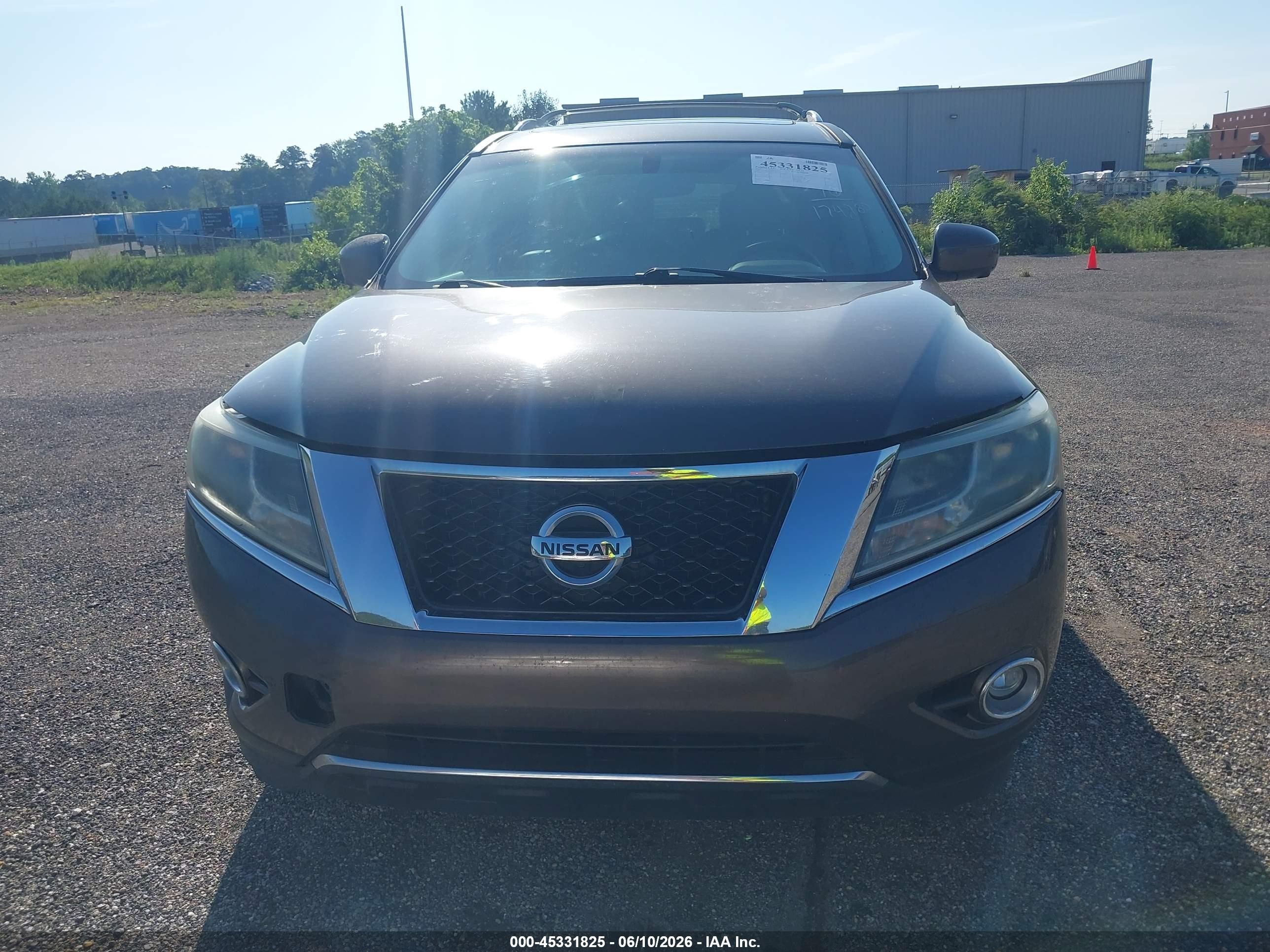 2016 Nissan Pathfinder Platinum Gray vin: 5N1AR2MN3GC602679