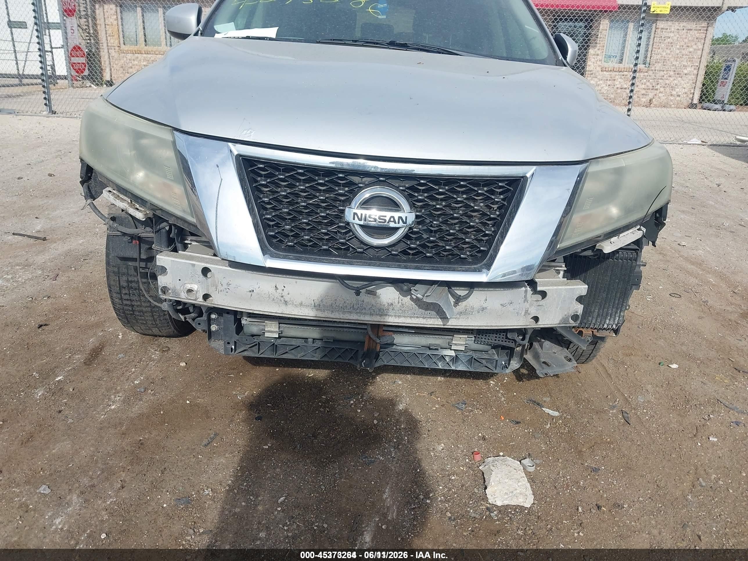 2013 Nissan Pathfinder S Silver vin: 5N1AR2MN4DC619776
