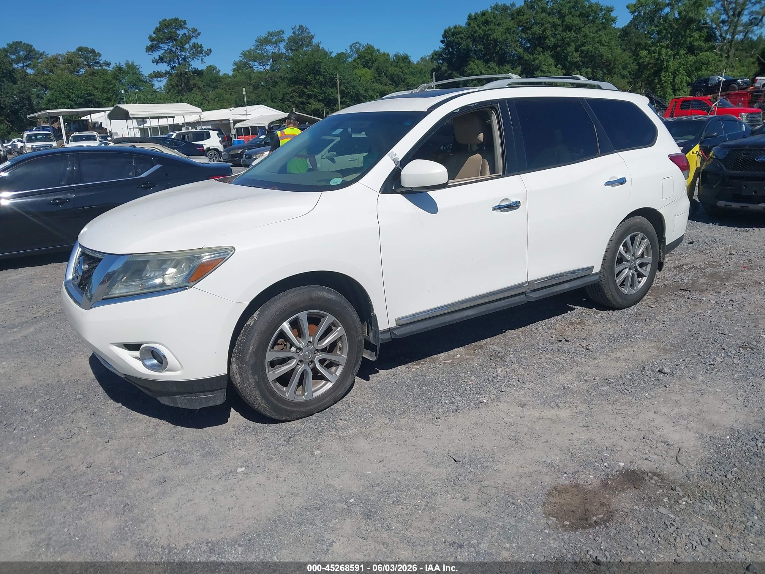 2013 Nissan Pathfinder Sl White vin: 5N1AR2MN4DC643091