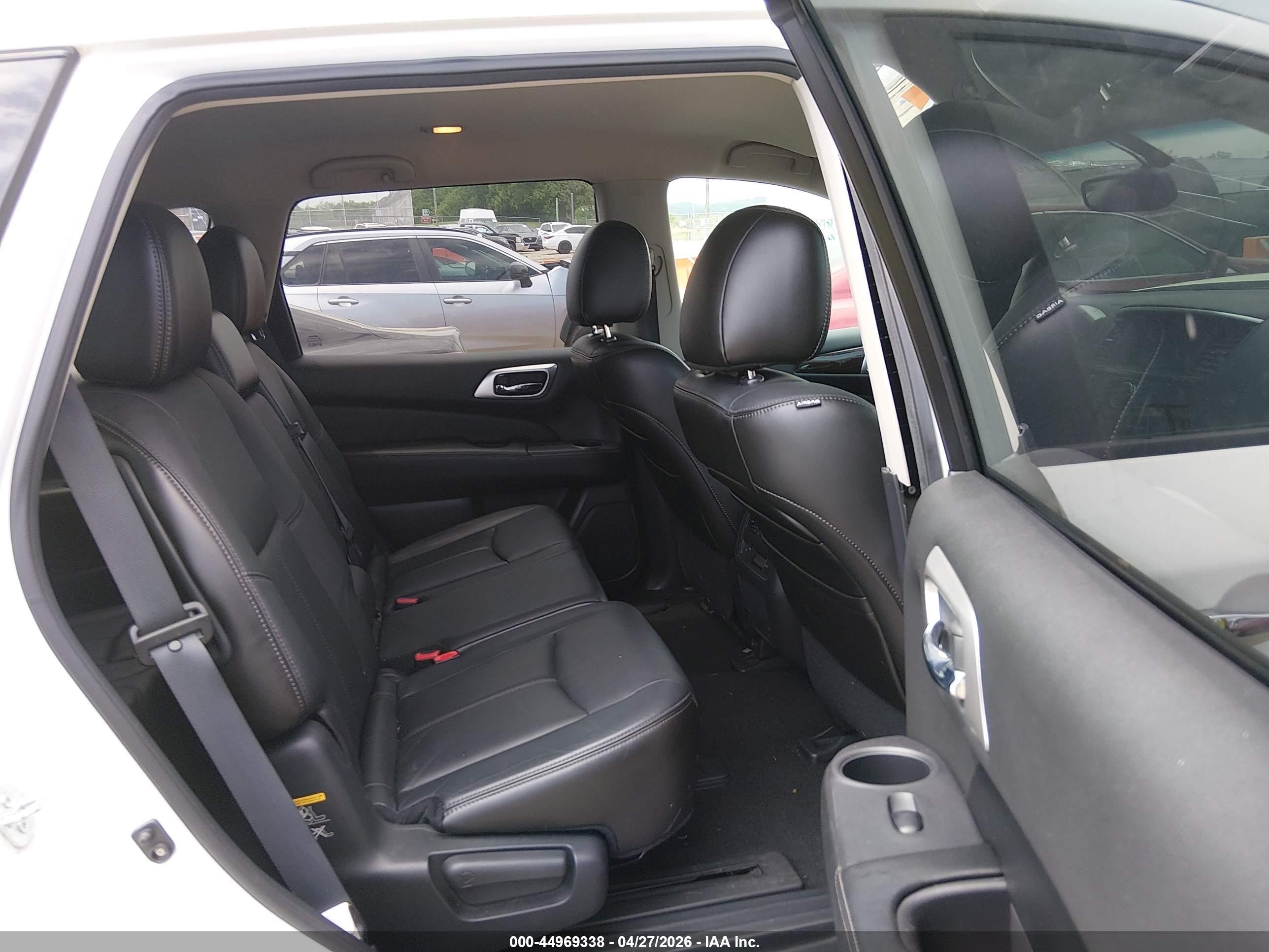 2013 Nissan Pathfinder Sl White vin: 5N1AR2MN4DC653412