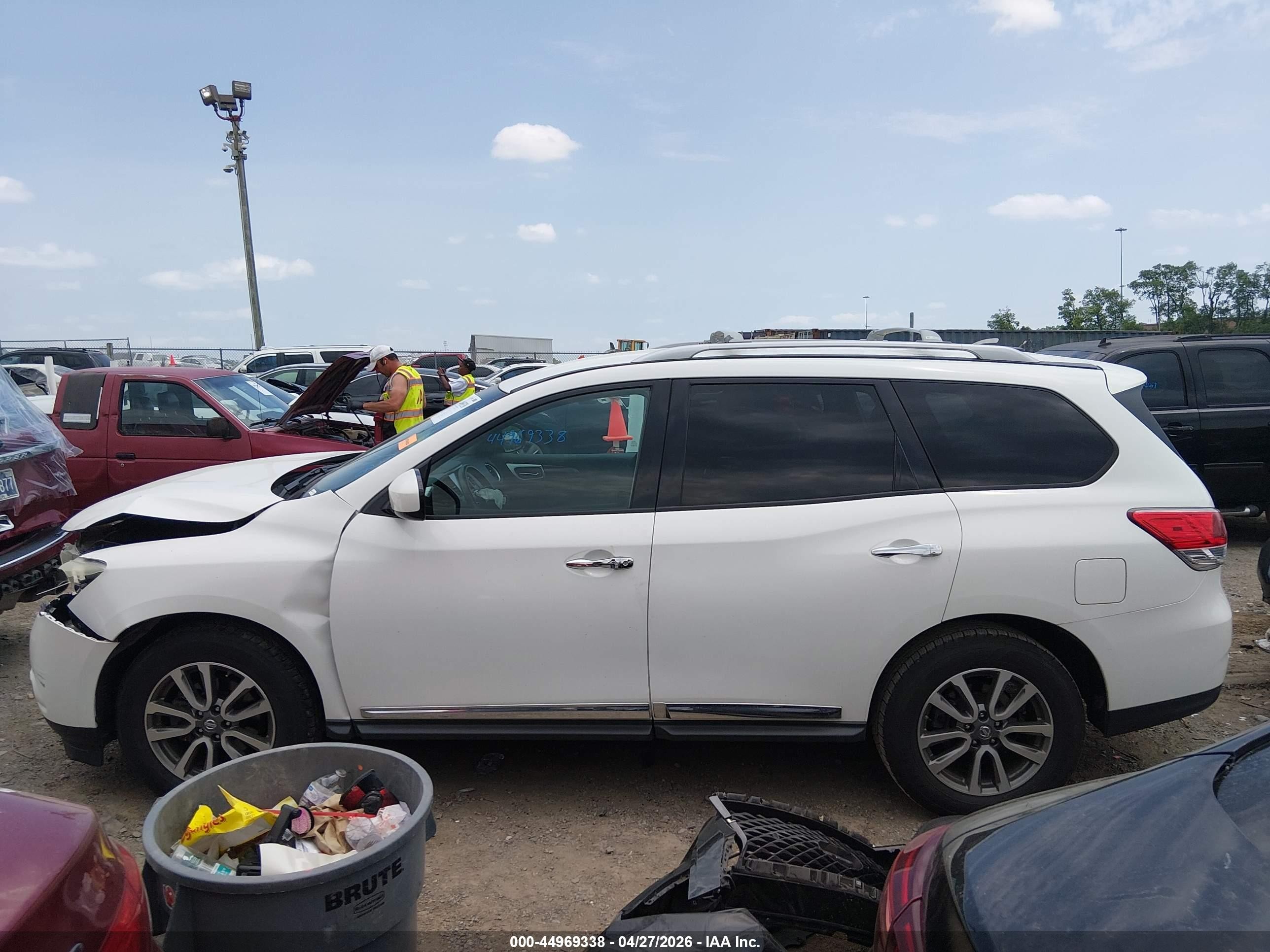 2013 Nissan Pathfinder Sl White vin: 5N1AR2MN4DC653412