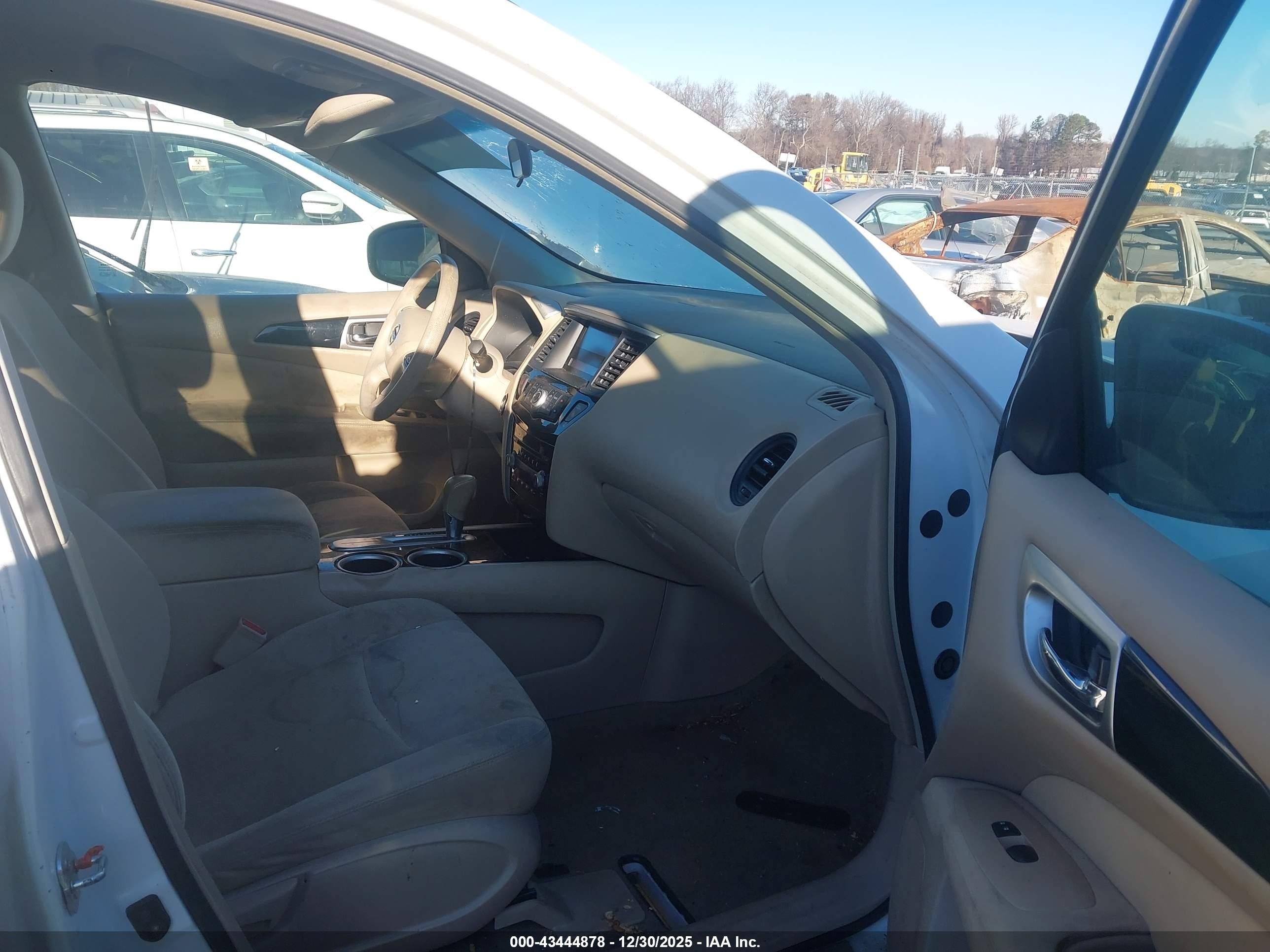 2013 Nissan Pathfinder S Белый vin: 5N1AR2MN4DC657489