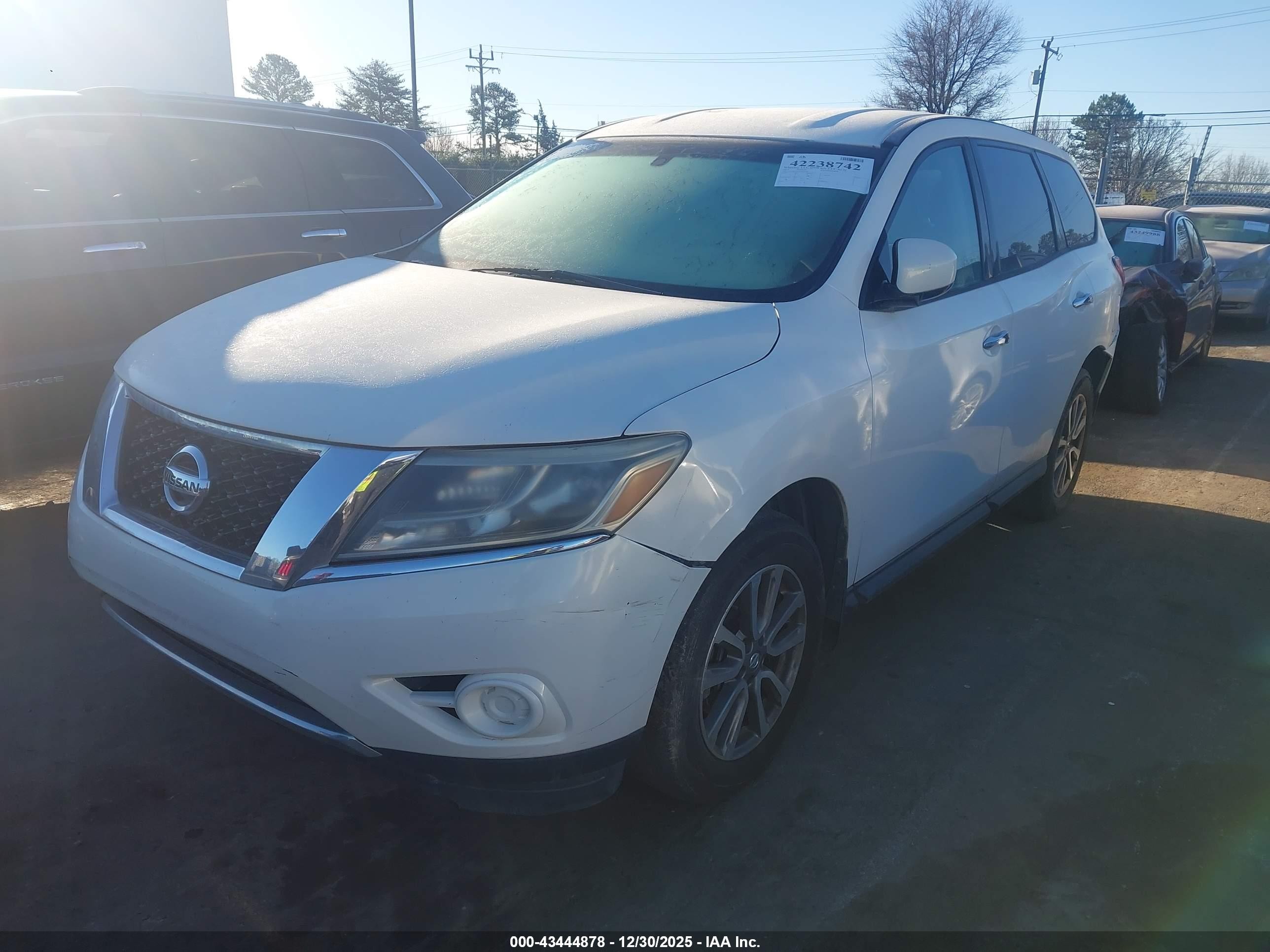 2013 Nissan Pathfinder S Белый vin: 5N1AR2MN4DC657489