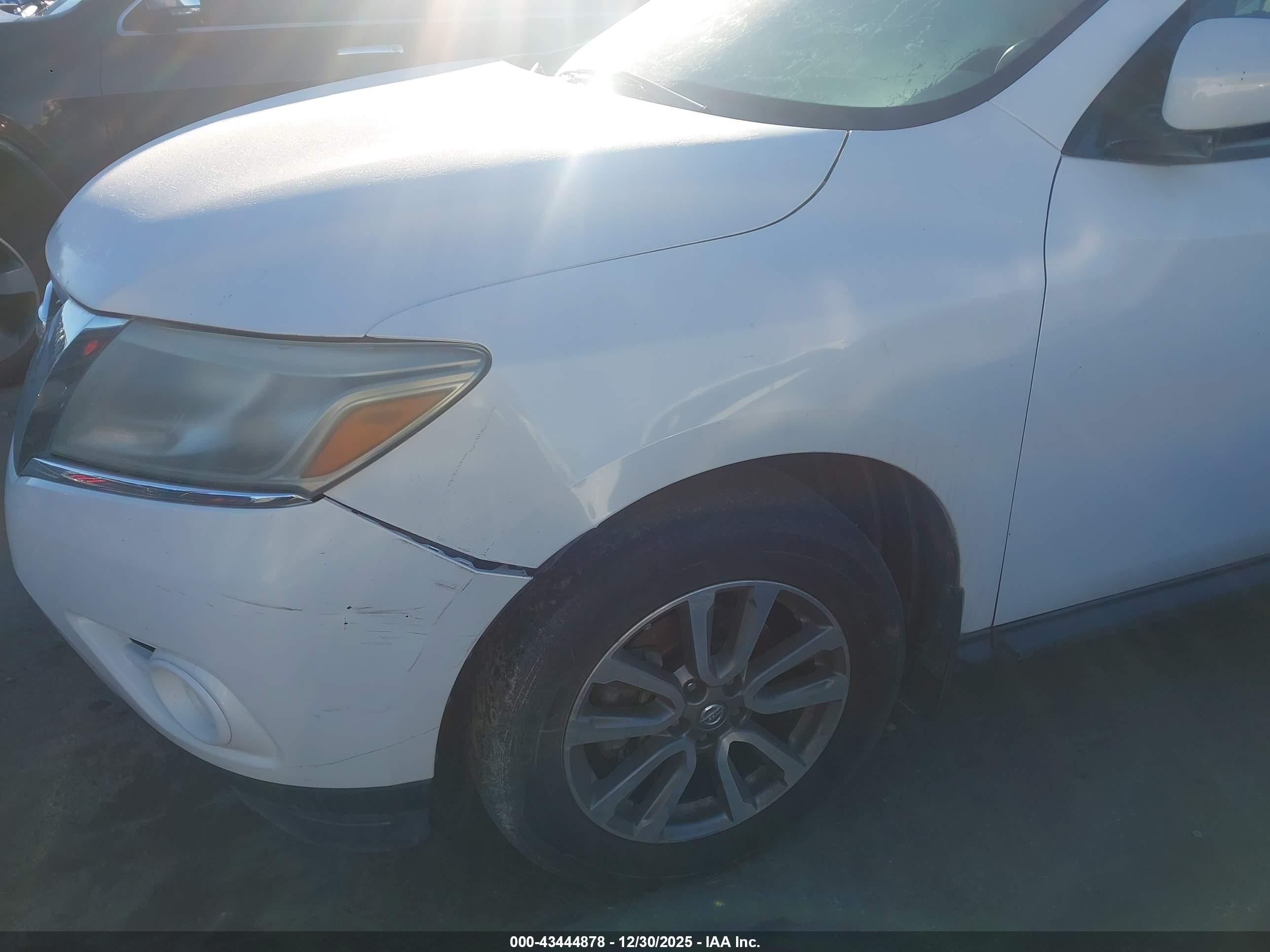 2013 Nissan Pathfinder S Белый vin: 5N1AR2MN4DC657489
