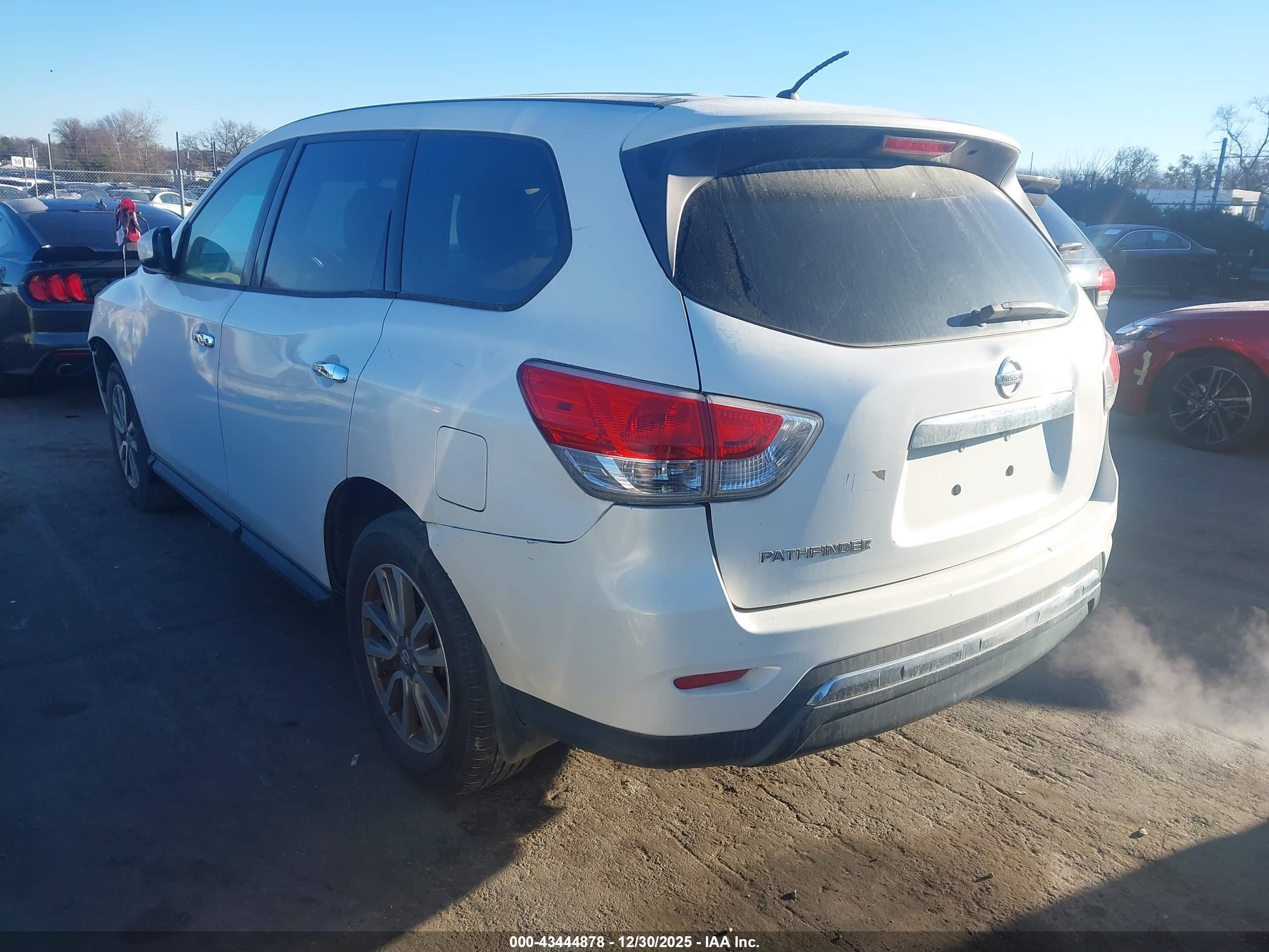 2013 Nissan Pathfinder S Белый vin: 5N1AR2MN4DC657489