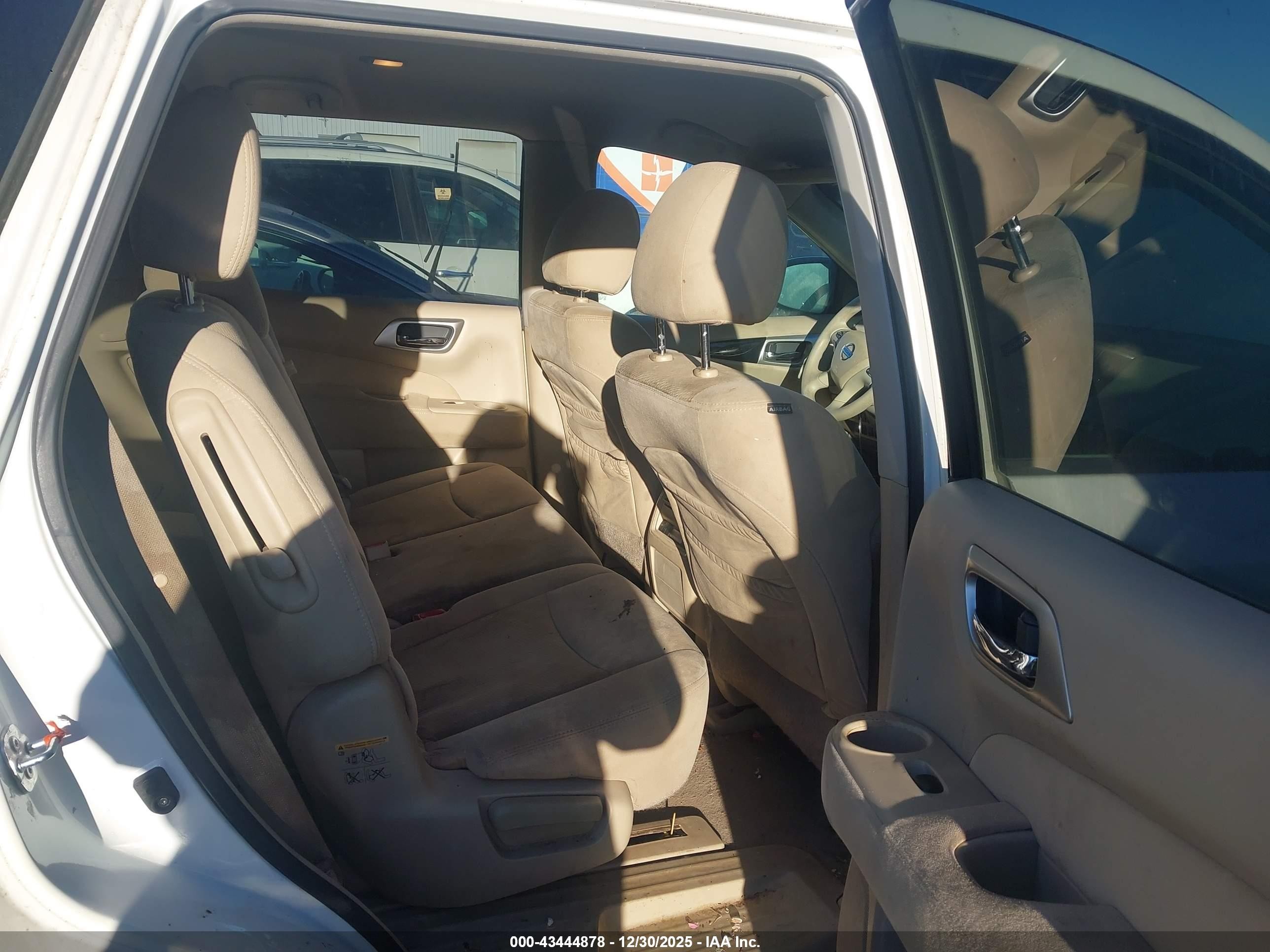 2013 Nissan Pathfinder S Белый vin: 5N1AR2MN4DC657489