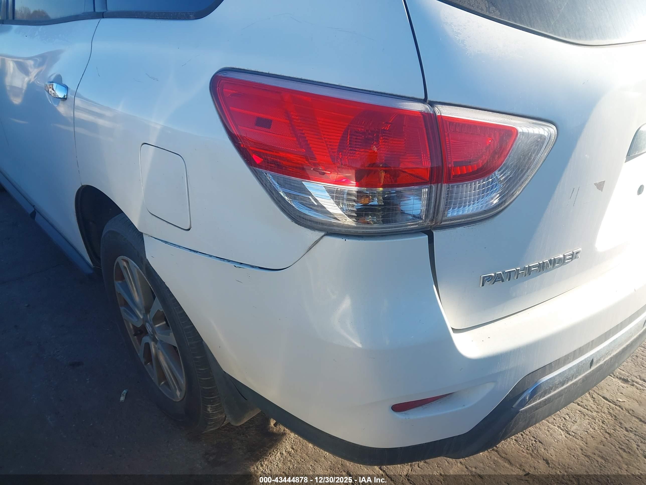 2013 Nissan Pathfinder S Белый vin: 5N1AR2MN4DC657489