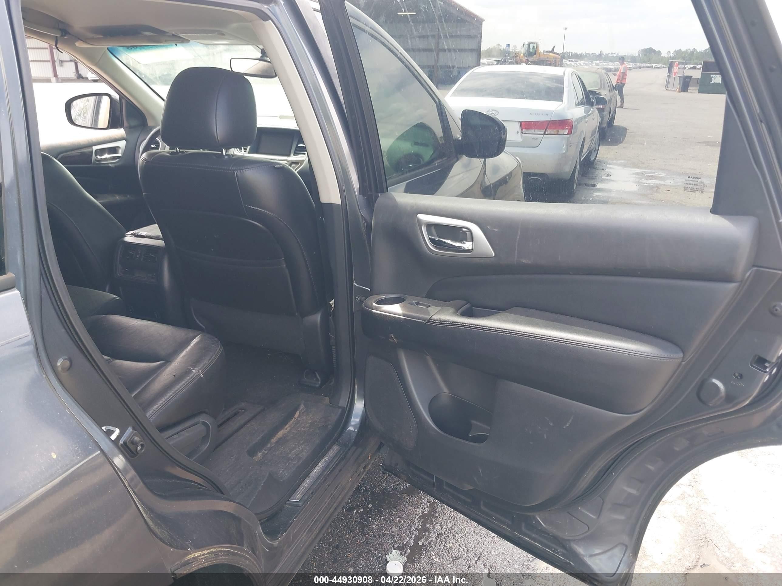 2014 Nissan Pathfinder Sl Gray vin: 5N1AR2MN4EC602400