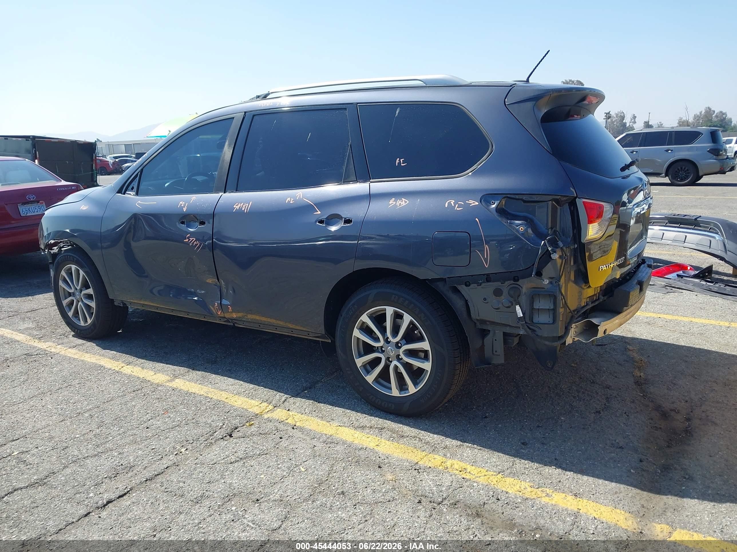 2014 Nissan Pathfinder Sv Серый vin: 5N1AR2MN4EC622081