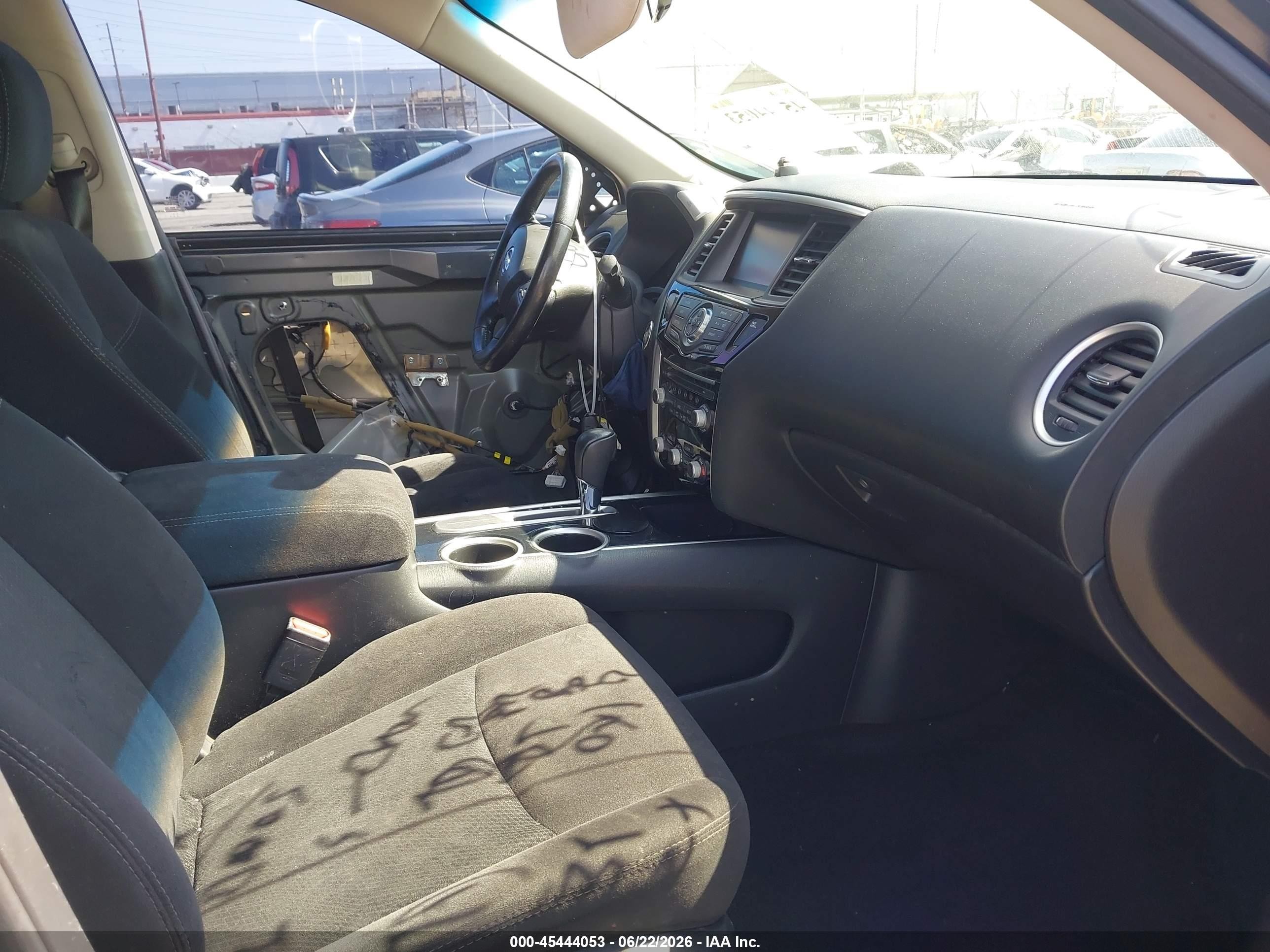 2014 Nissan Pathfinder Sv Серый vin: 5N1AR2MN4EC622081