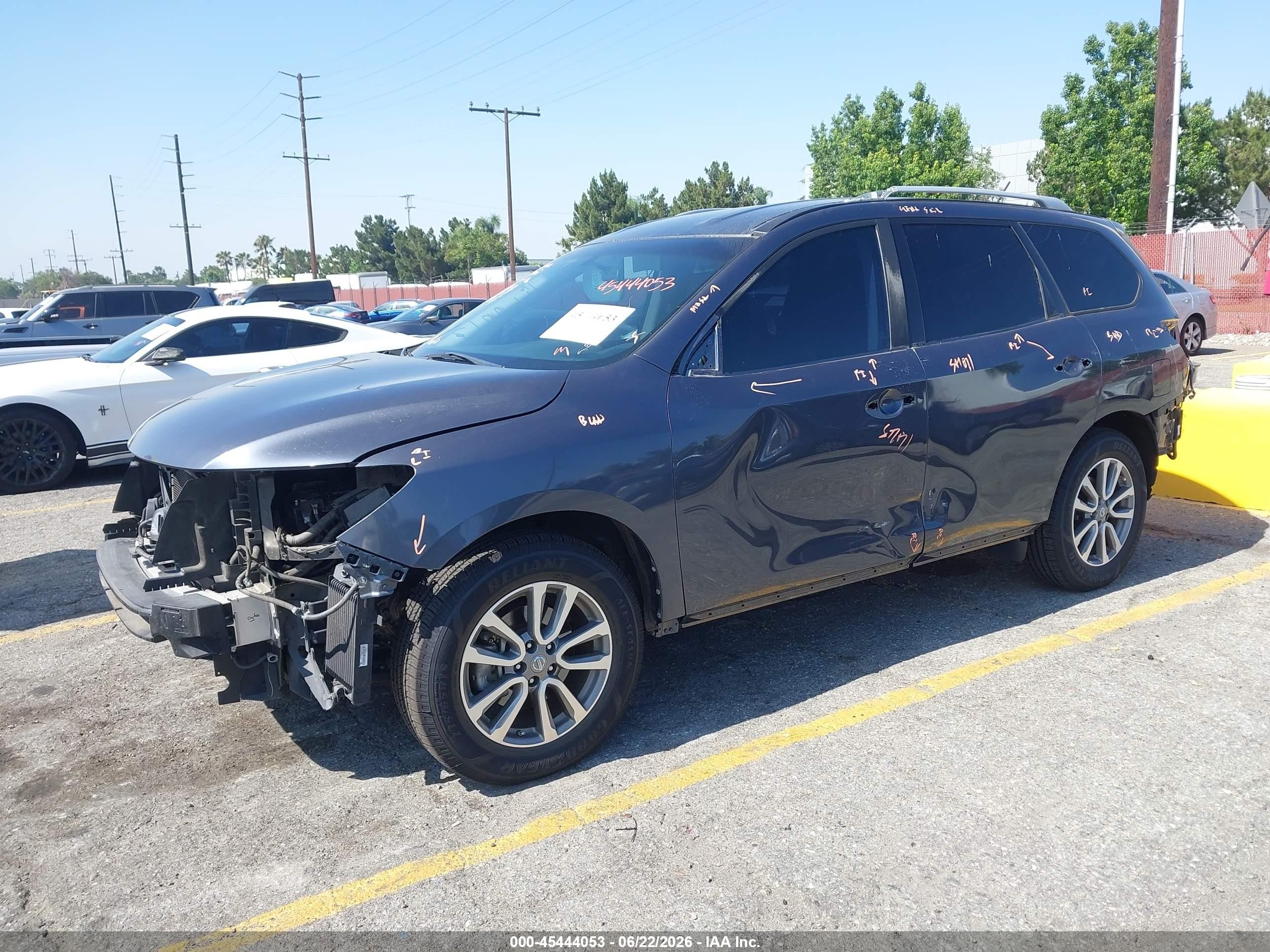 2014 Nissan Pathfinder Sv Серый vin: 5N1AR2MN4EC622081