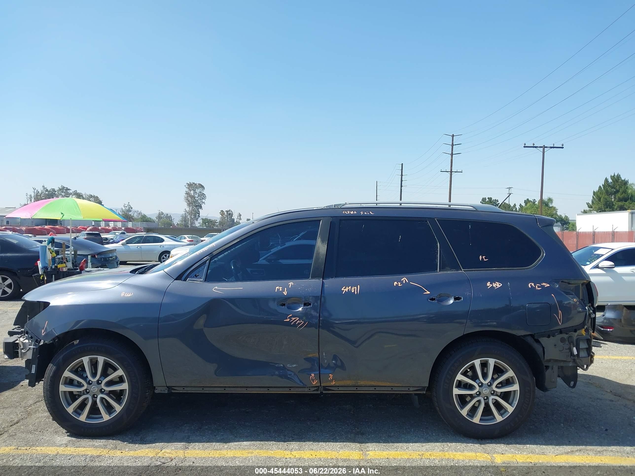 2014 Nissan Pathfinder Sv Серый vin: 5N1AR2MN4EC622081