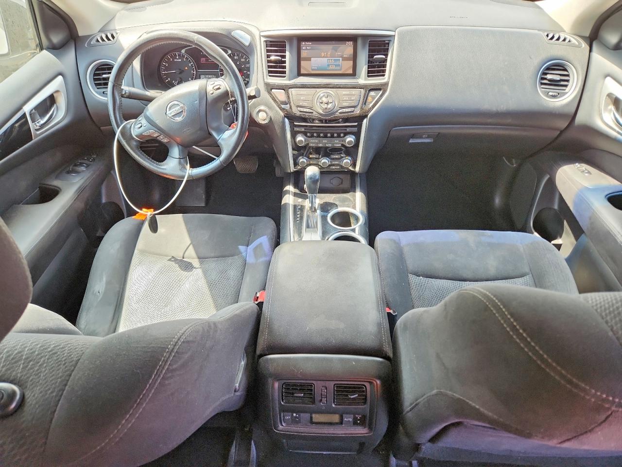 2014 Nissan Pathfinder Sv Silver vin: 5N1AR2MN4EC638913